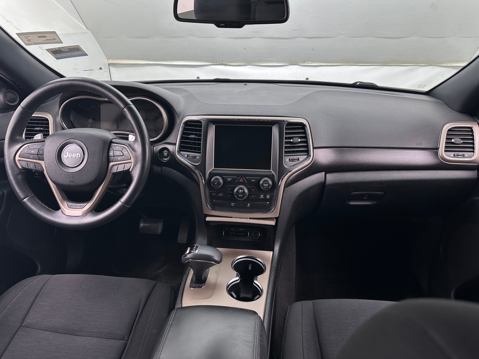 Thumbnail: 2015 Jeep Grand Cherokee - 3