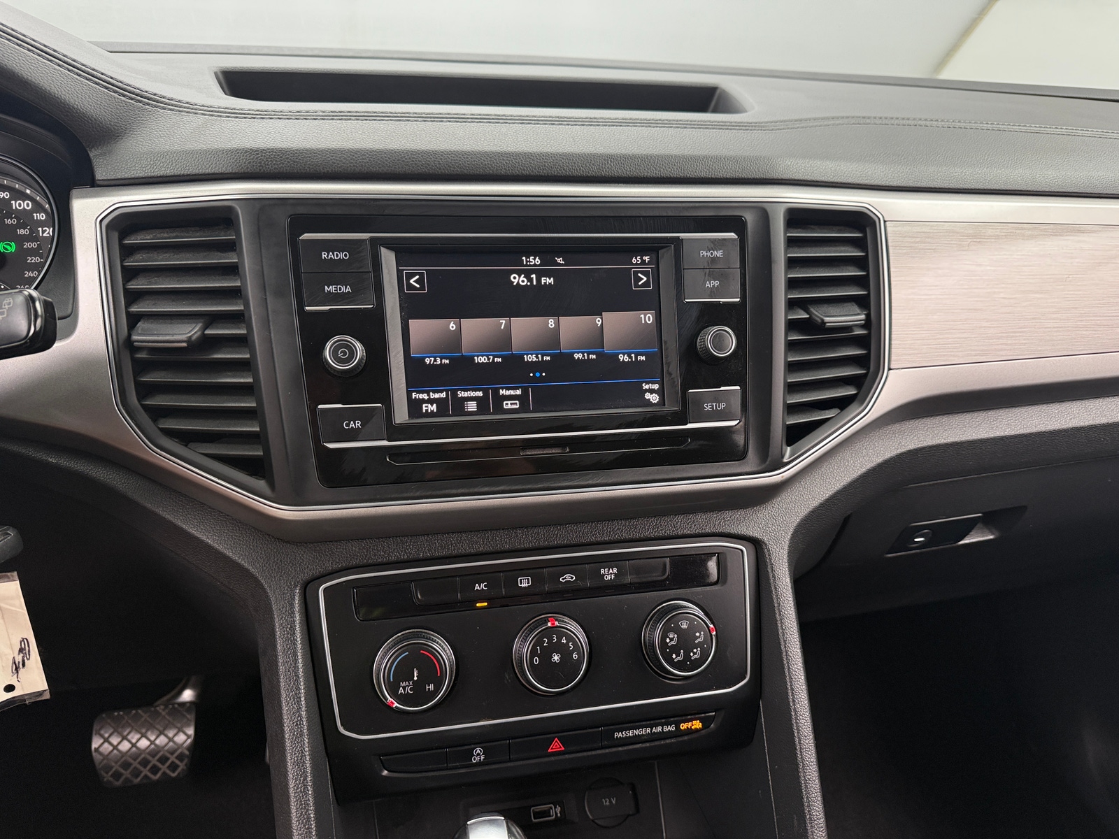 Thumbnail: 2018 Volkswagen Atlas - 4