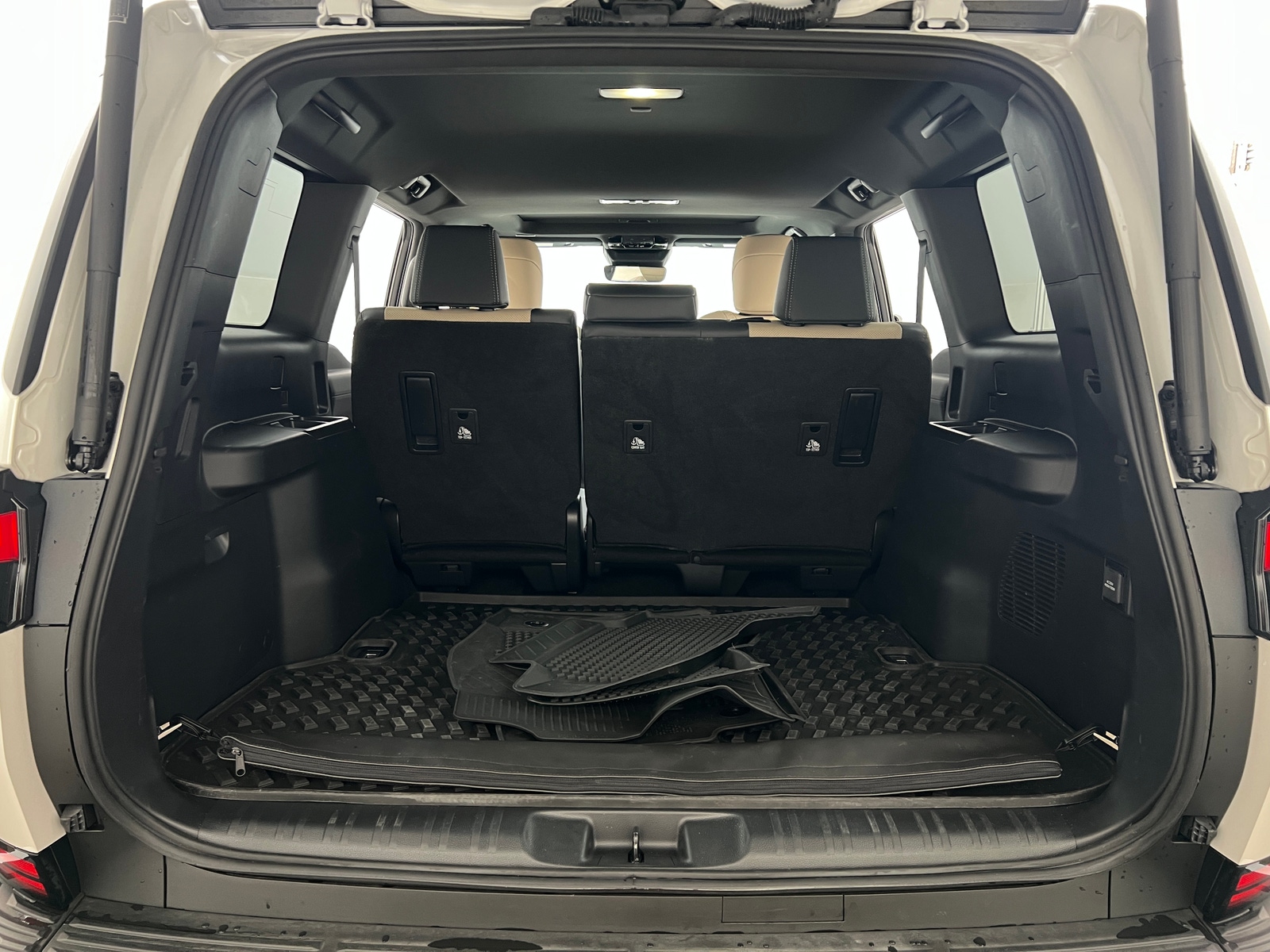 Thumbnail: 2024 Lexus GX - 7
