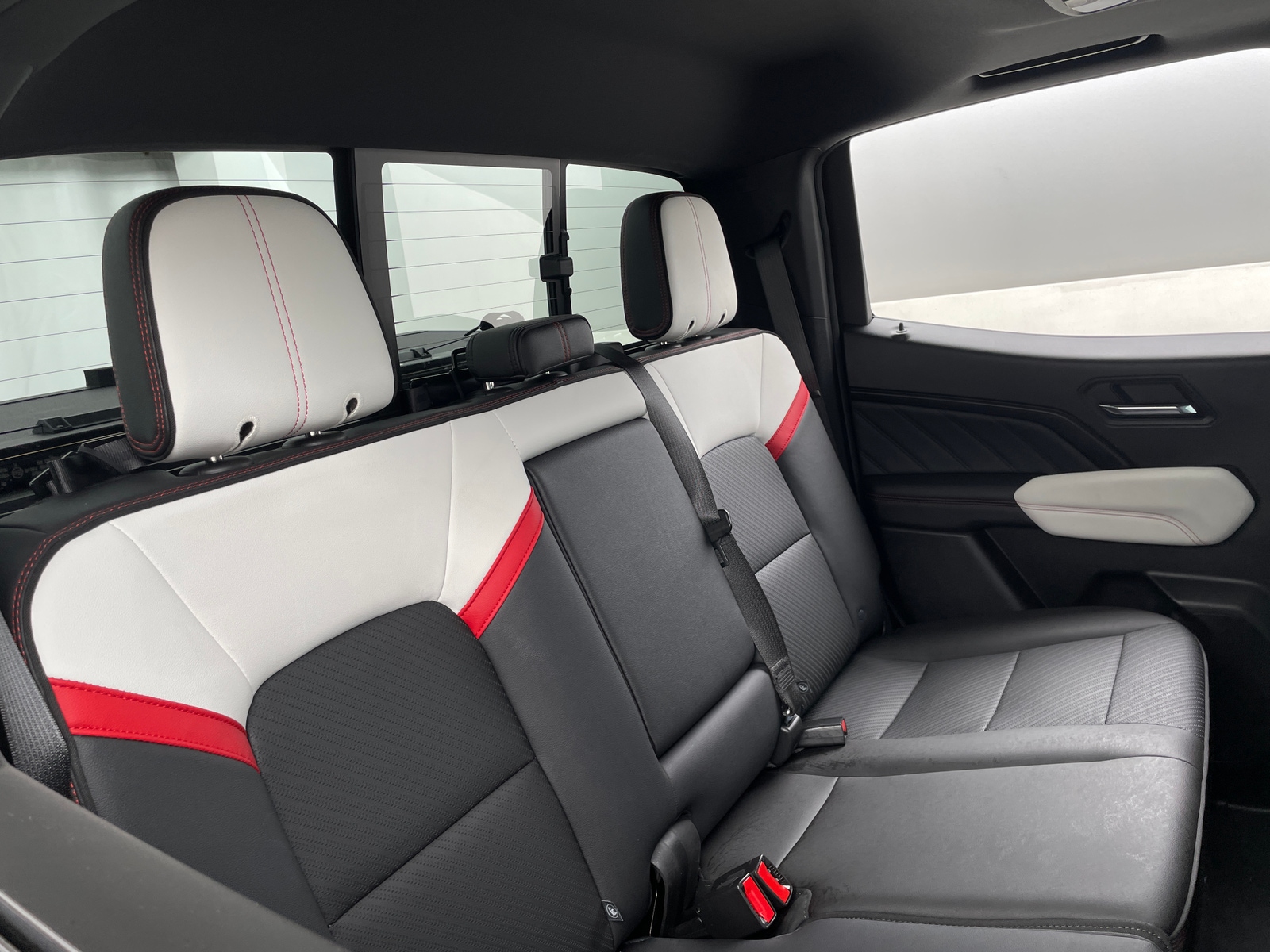 Thumbnail: 2023 GMC Canyon - 5