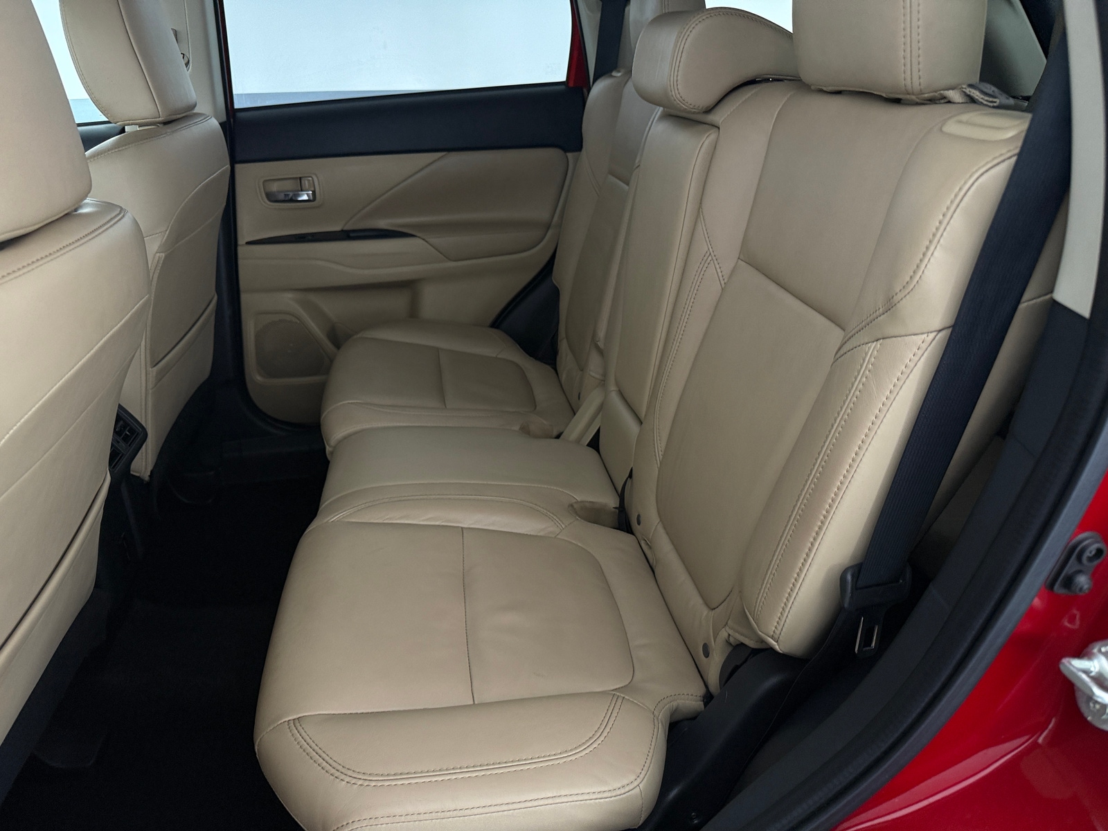 Thumbnail: 2020 Mitsubishi Outlander - 5