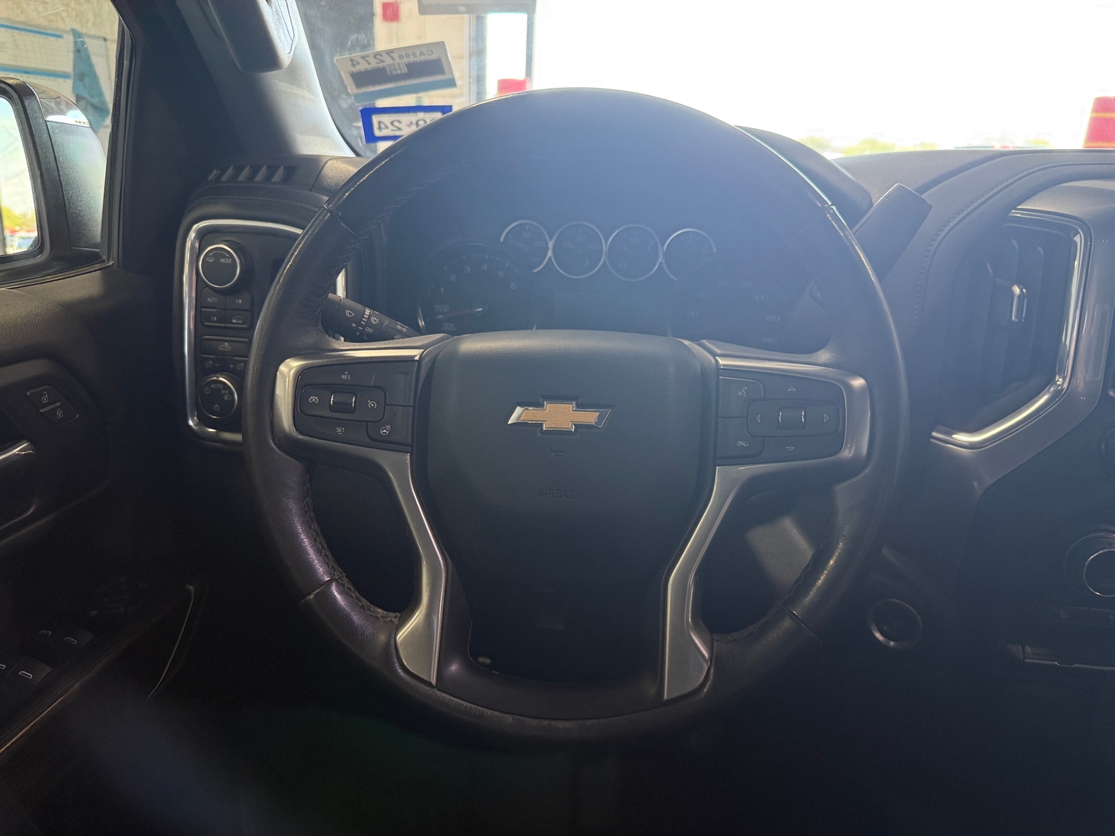 Thumbnail: 2021 Chevrolet Silverado 1500 - 5