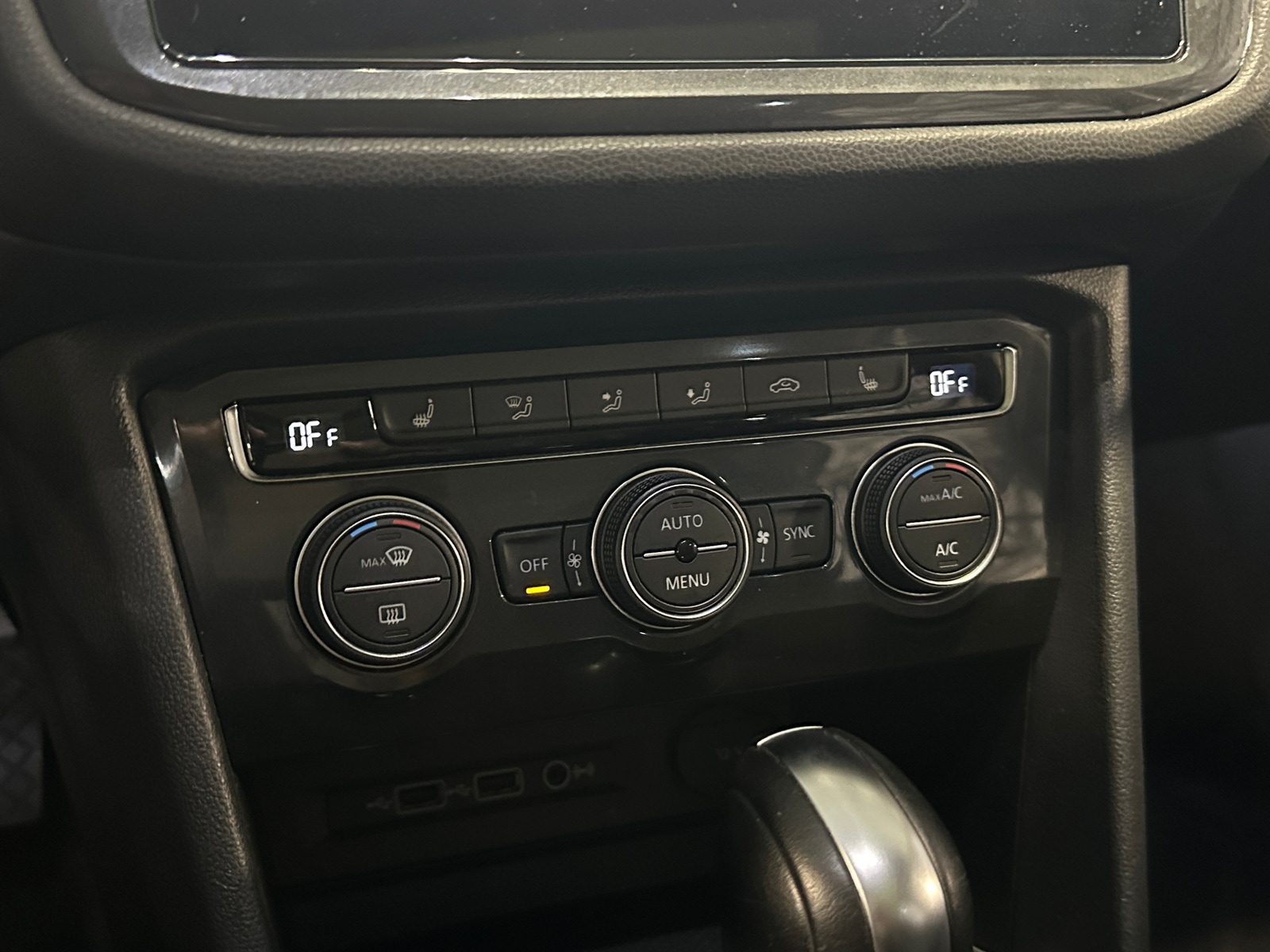 Thumbnail: 2019 Volkswagen Tiguan - 3