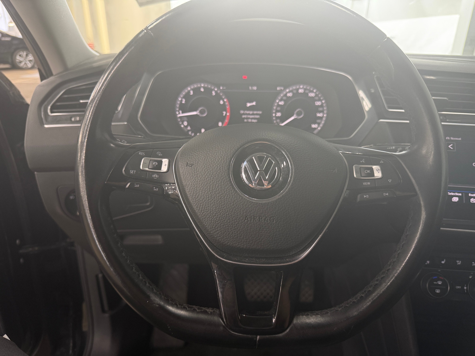Thumbnail: 2019 Volkswagen Tiguan - 4
