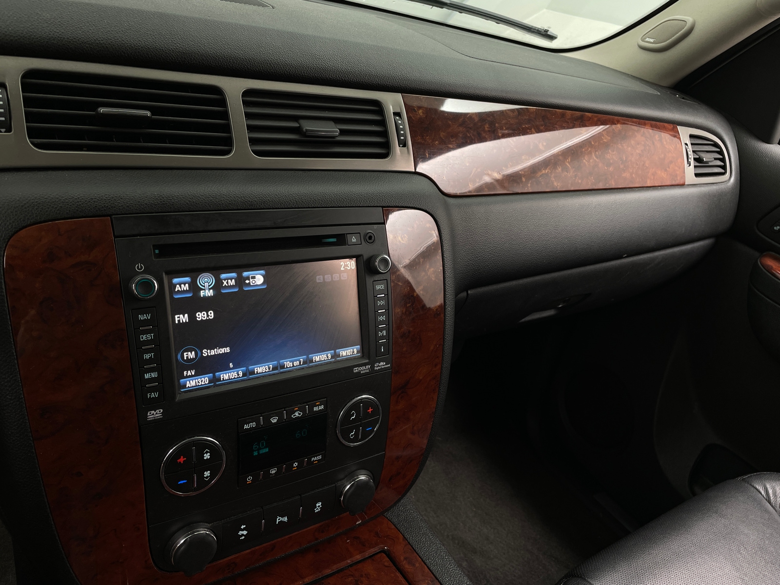Thumbnail: 2012 Chevrolet Suburban - 3