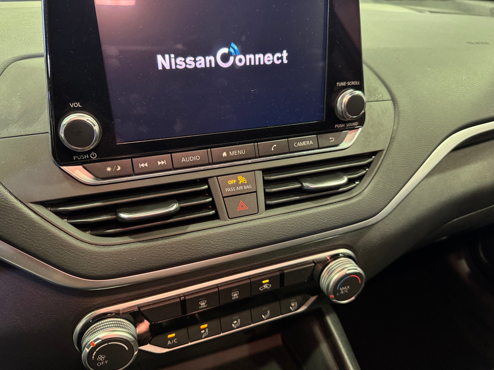 Thumbnail: 2020 Nissan Altima - 4