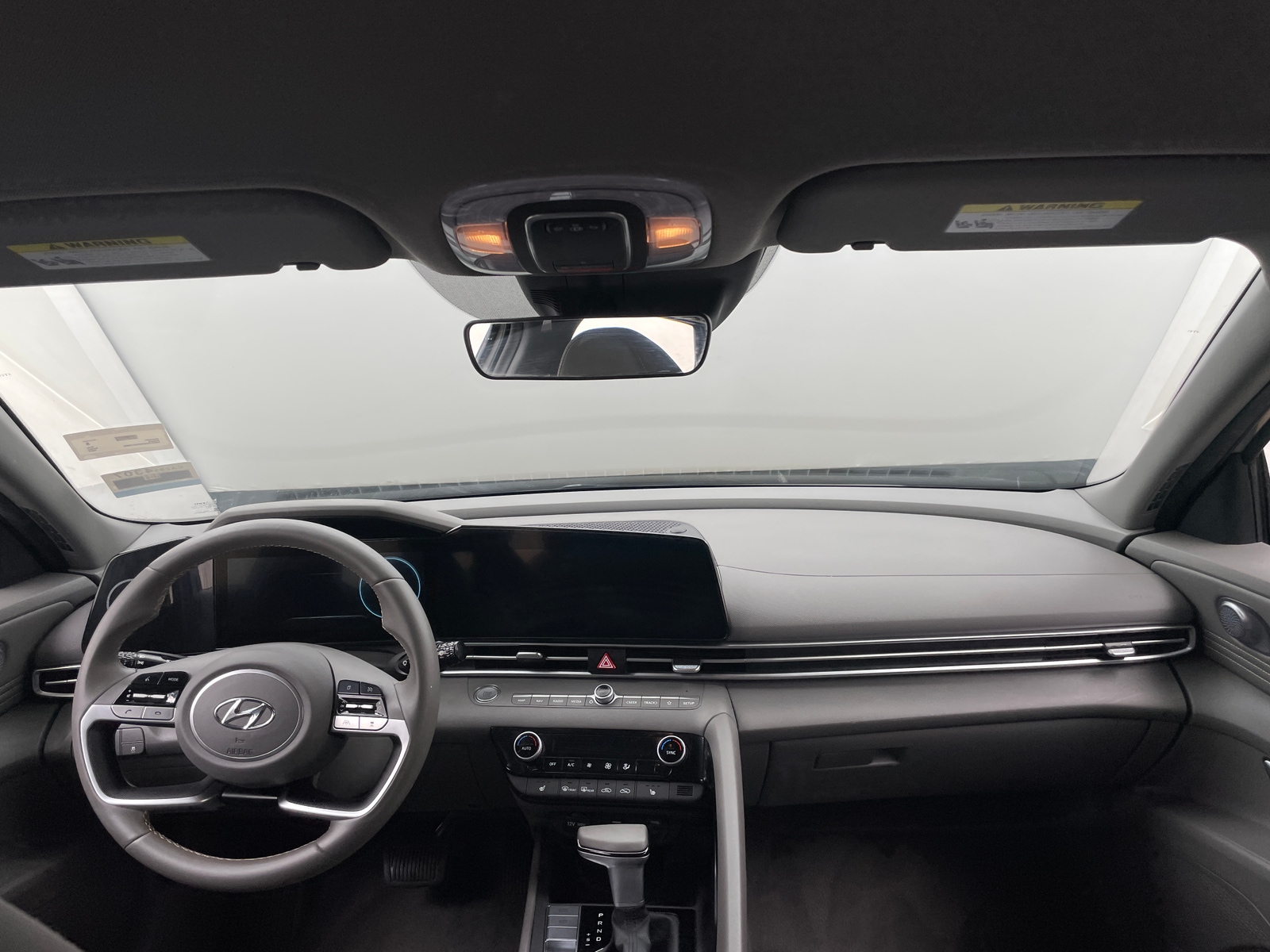 Thumbnail: 2023 Hyundai Elantra - 3