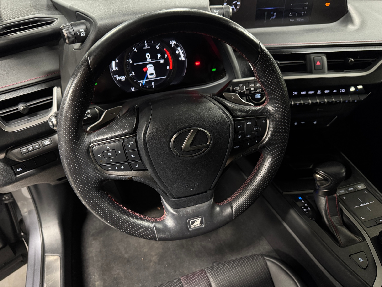 Thumbnail: 2019 Lexus UX - 4