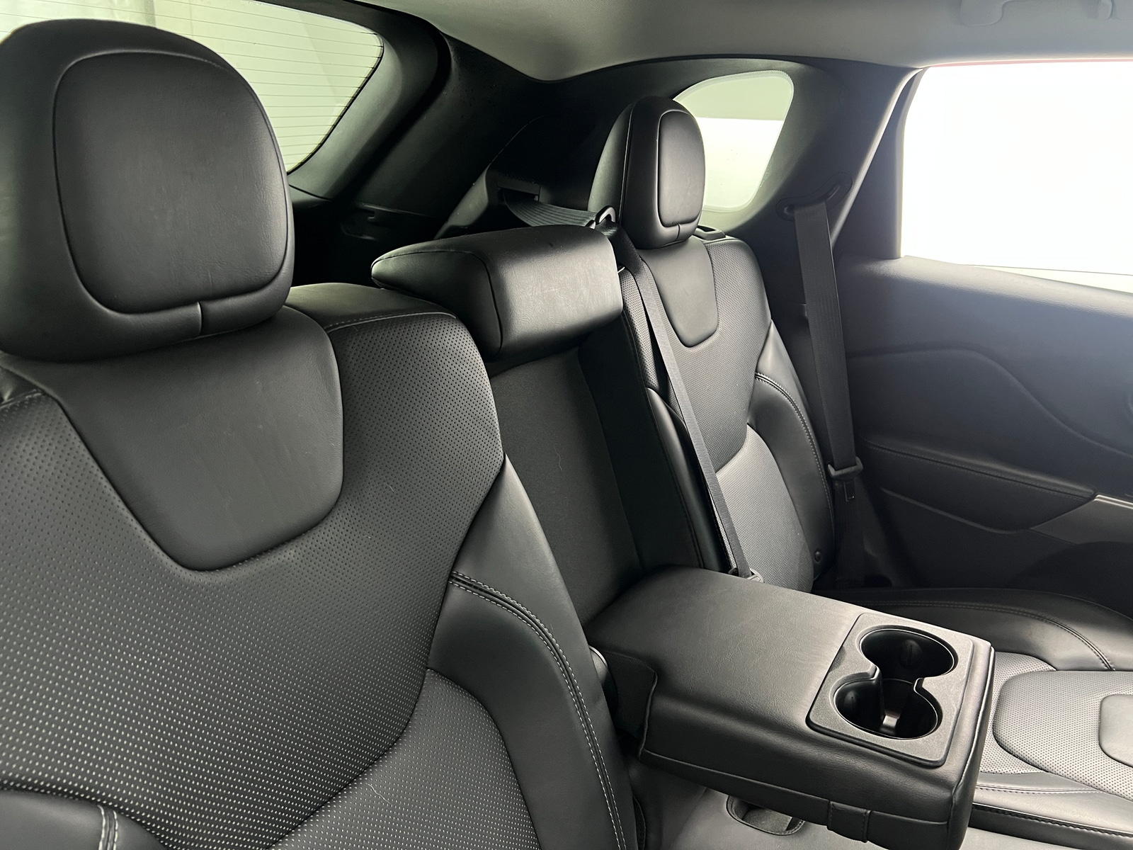 Thumbnail: 2019 Jeep Cherokee - 5