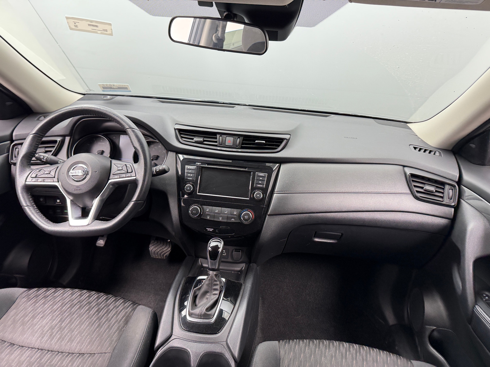 Thumbnail: 2020 Nissan Rogue - 3