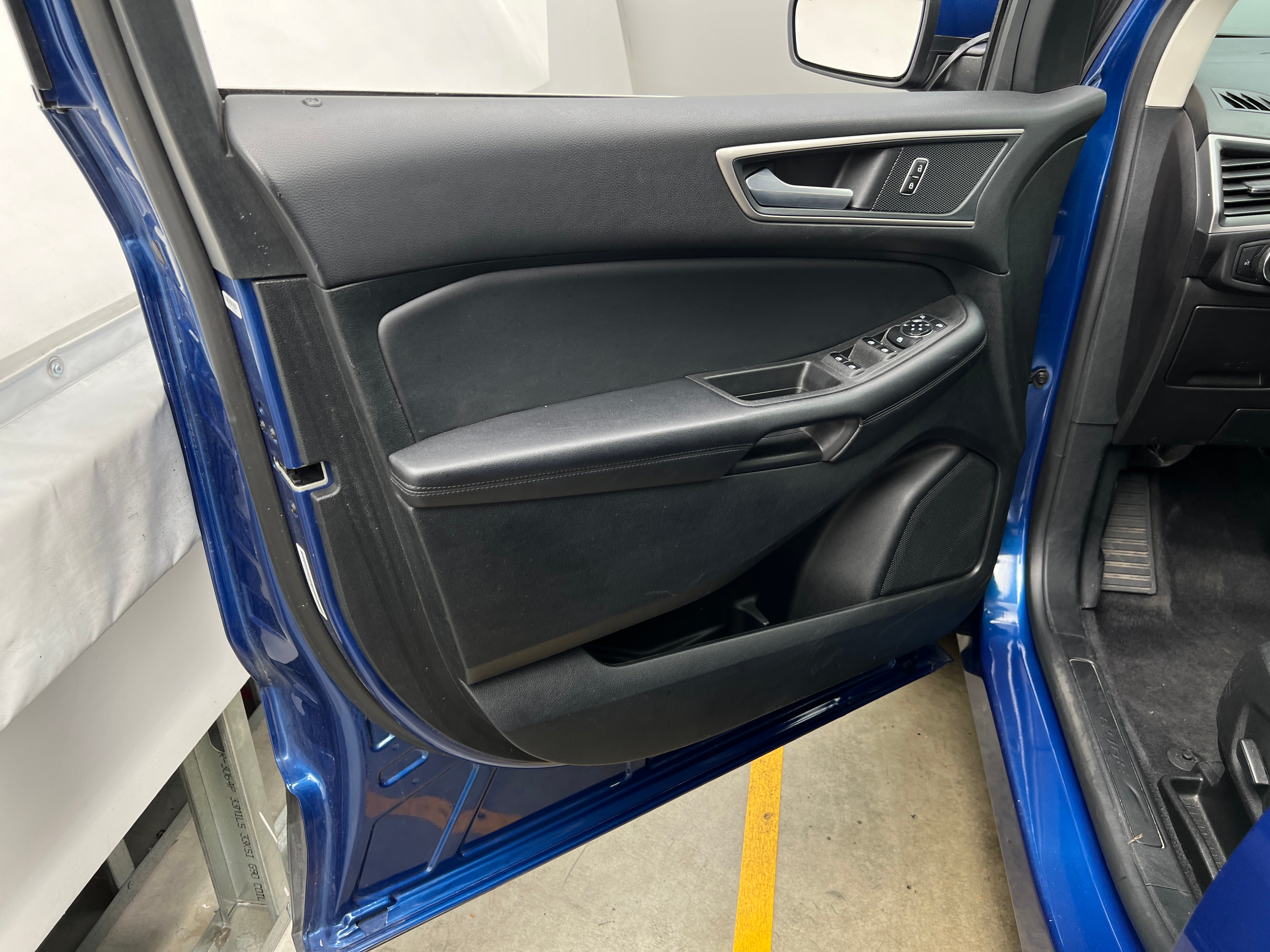 2023 Ford Edge
