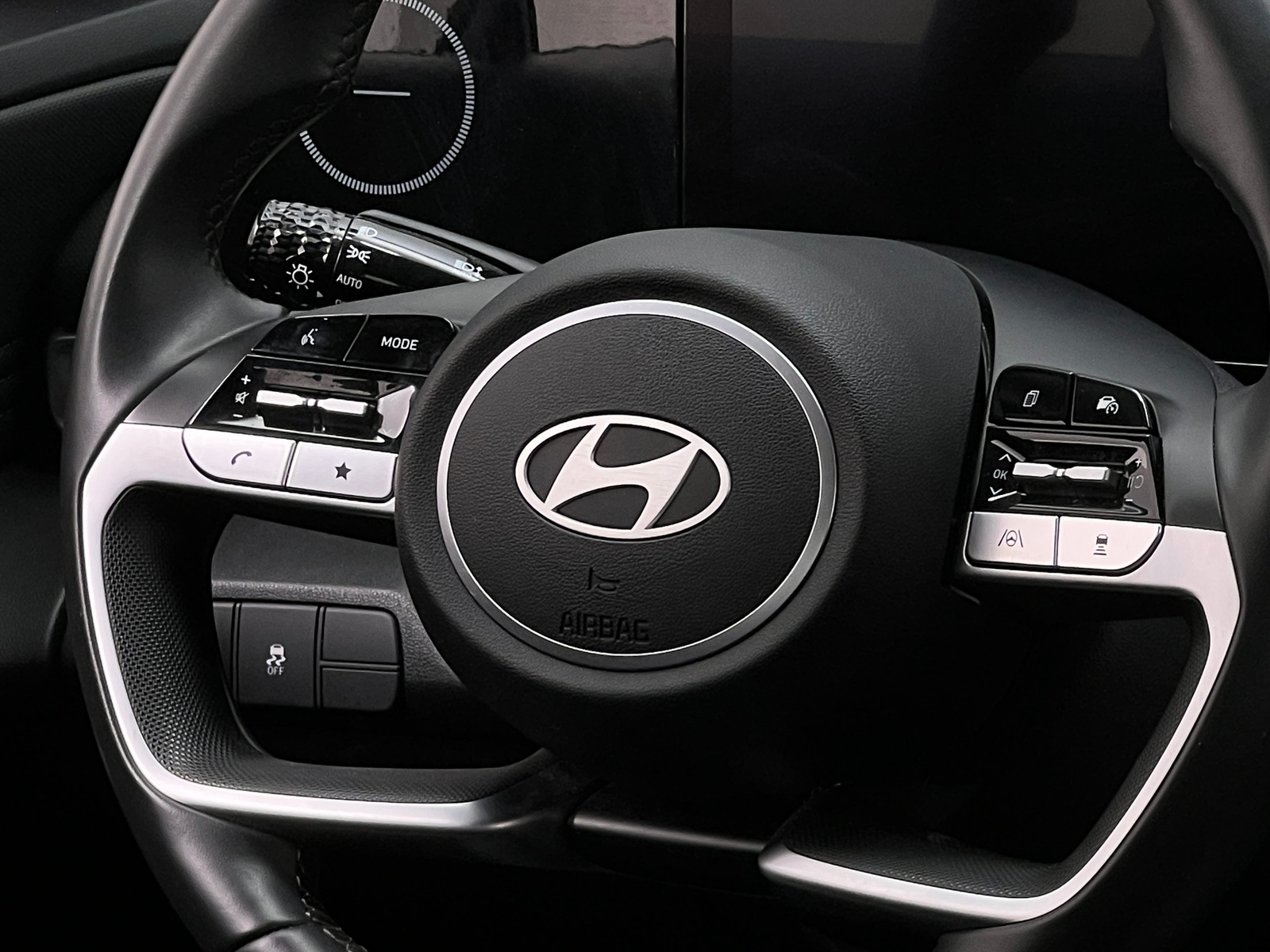 Thumbnail: 2025 Hyundai Elantra - 4
