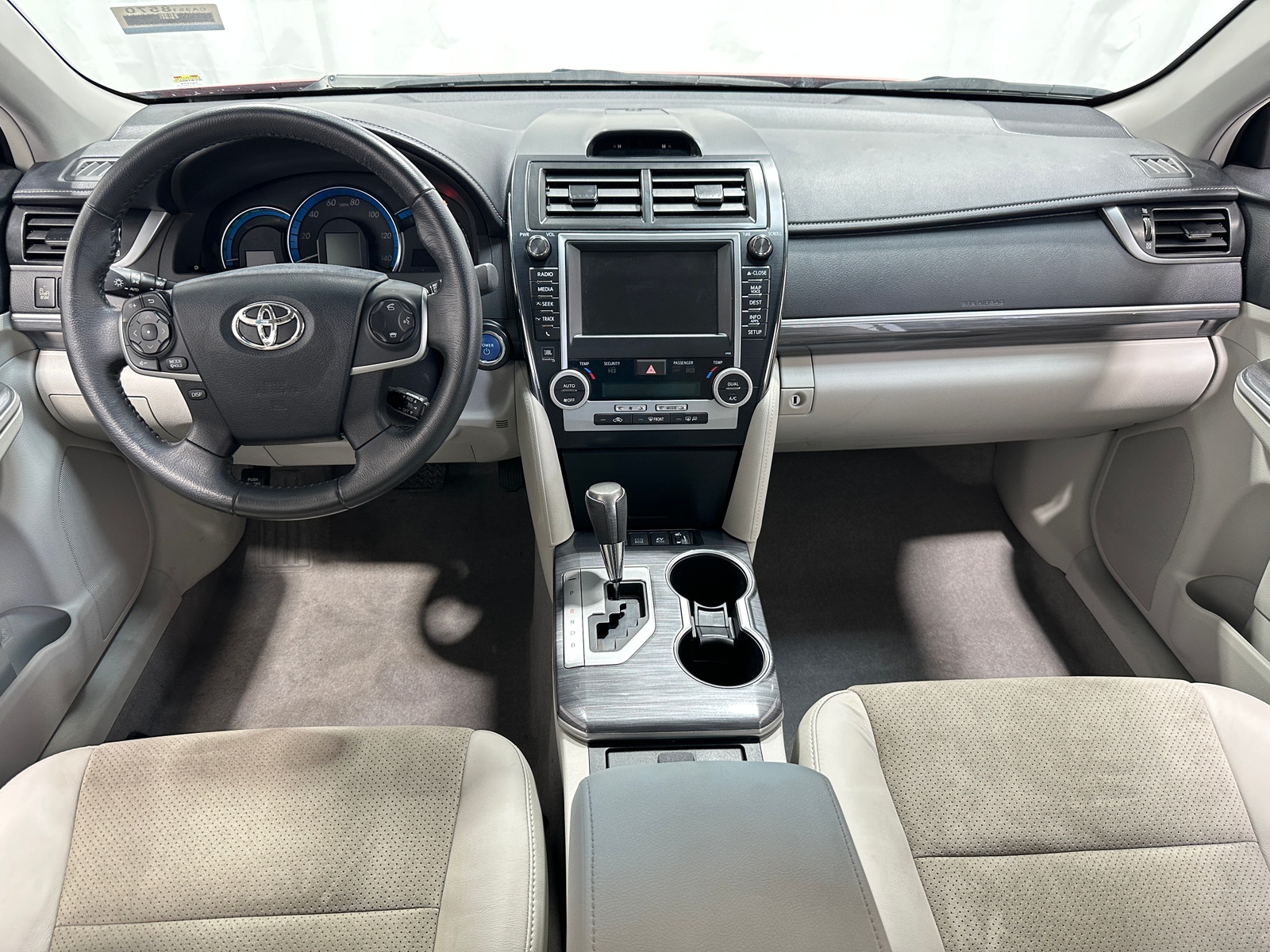 Thumbnail: 2012 Toyota Camry - 3