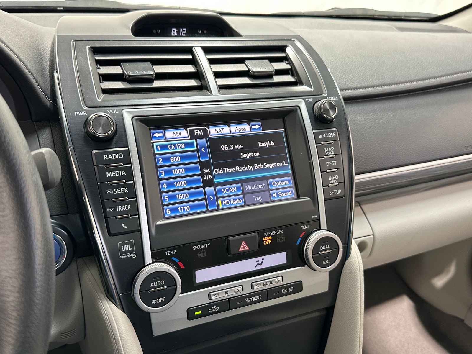 Thumbnail: 2012 Toyota Camry - 4