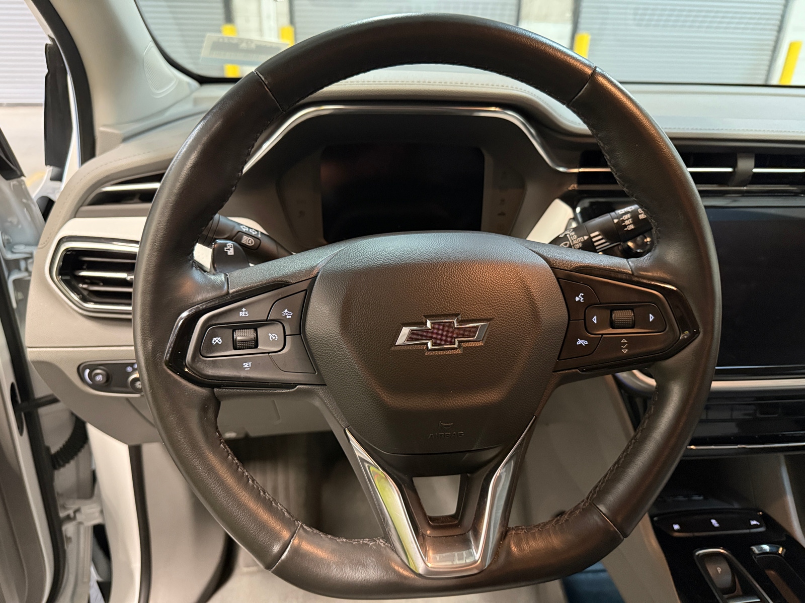 Thumbnail: 2023 Chevrolet Bolt EUV - 4
