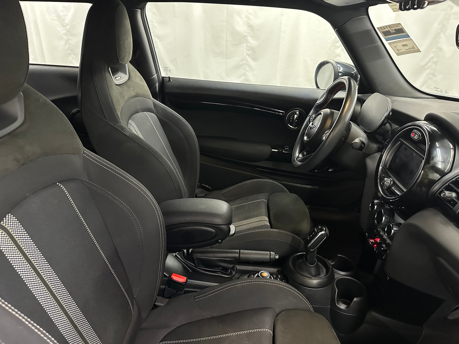 Thumbnail: 2021 MINI Cooper Hardtop - 2