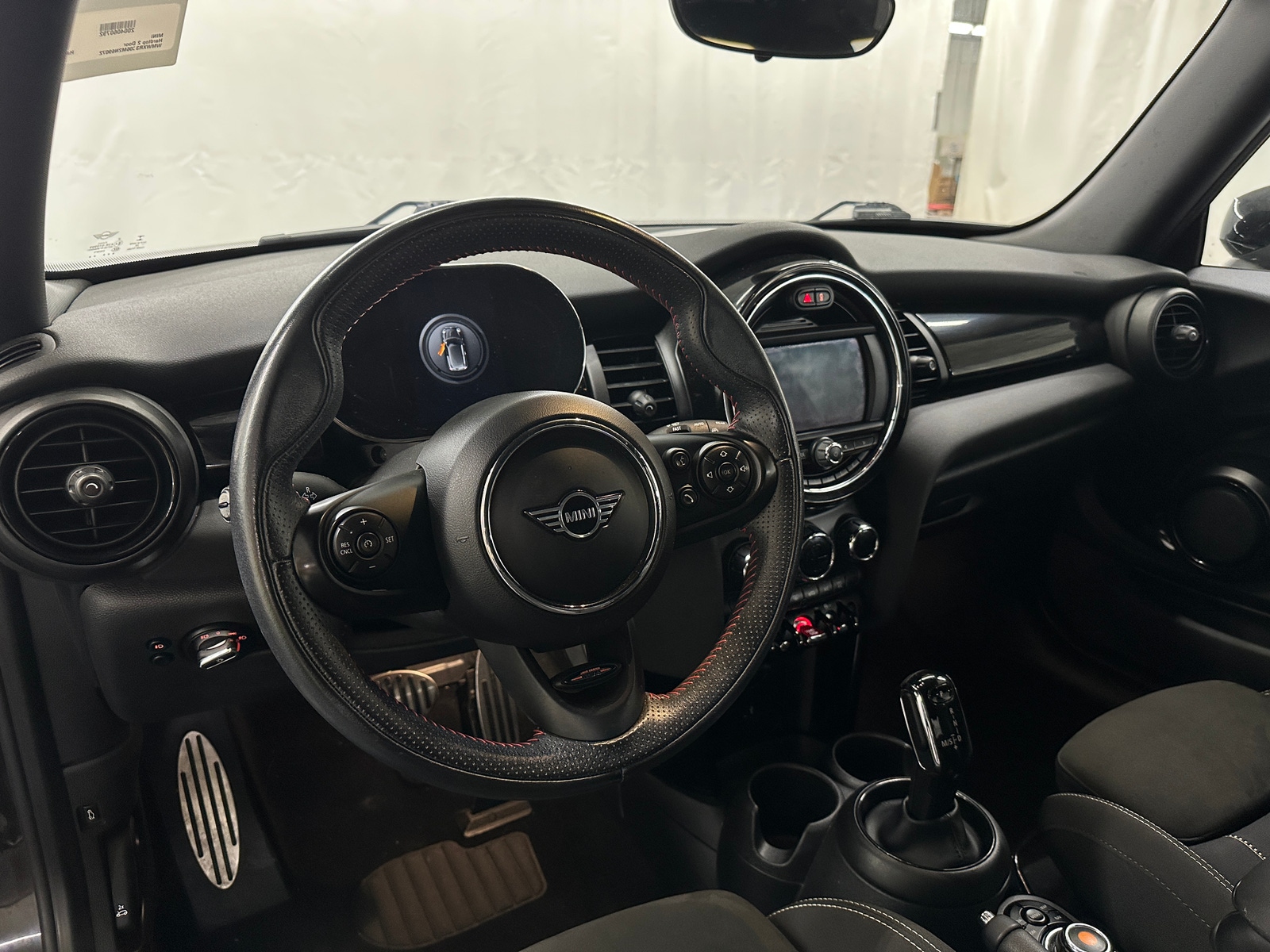Thumbnail: 2021 MINI Cooper Hardtop - 3