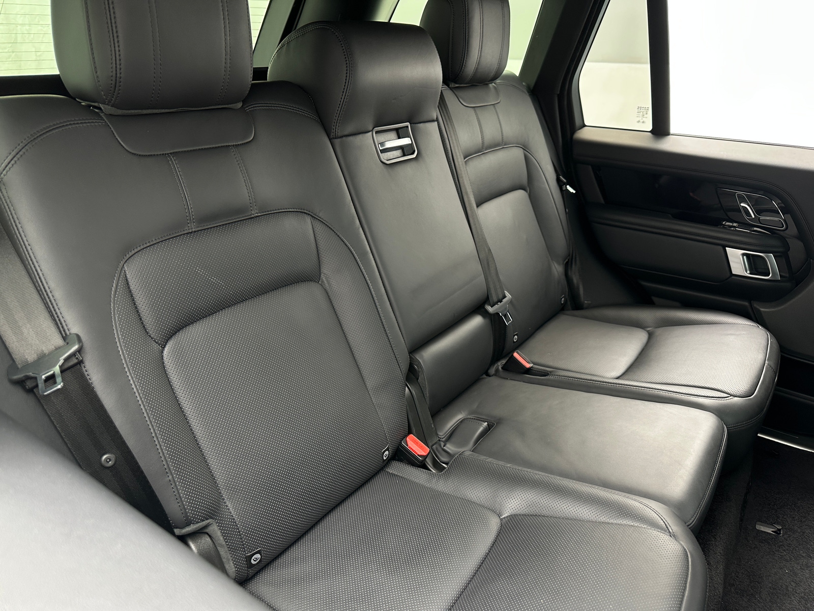 Thumbnail: 2021 Land Rover Range Rover - 5