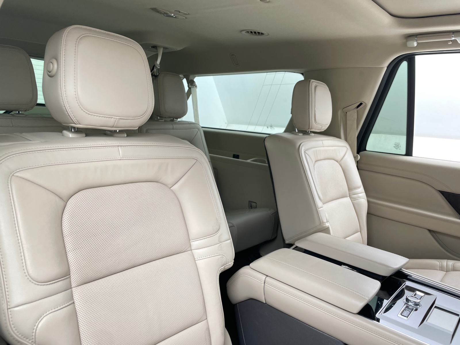 Thumbnail: 2019 Lincoln Navigator L - 5