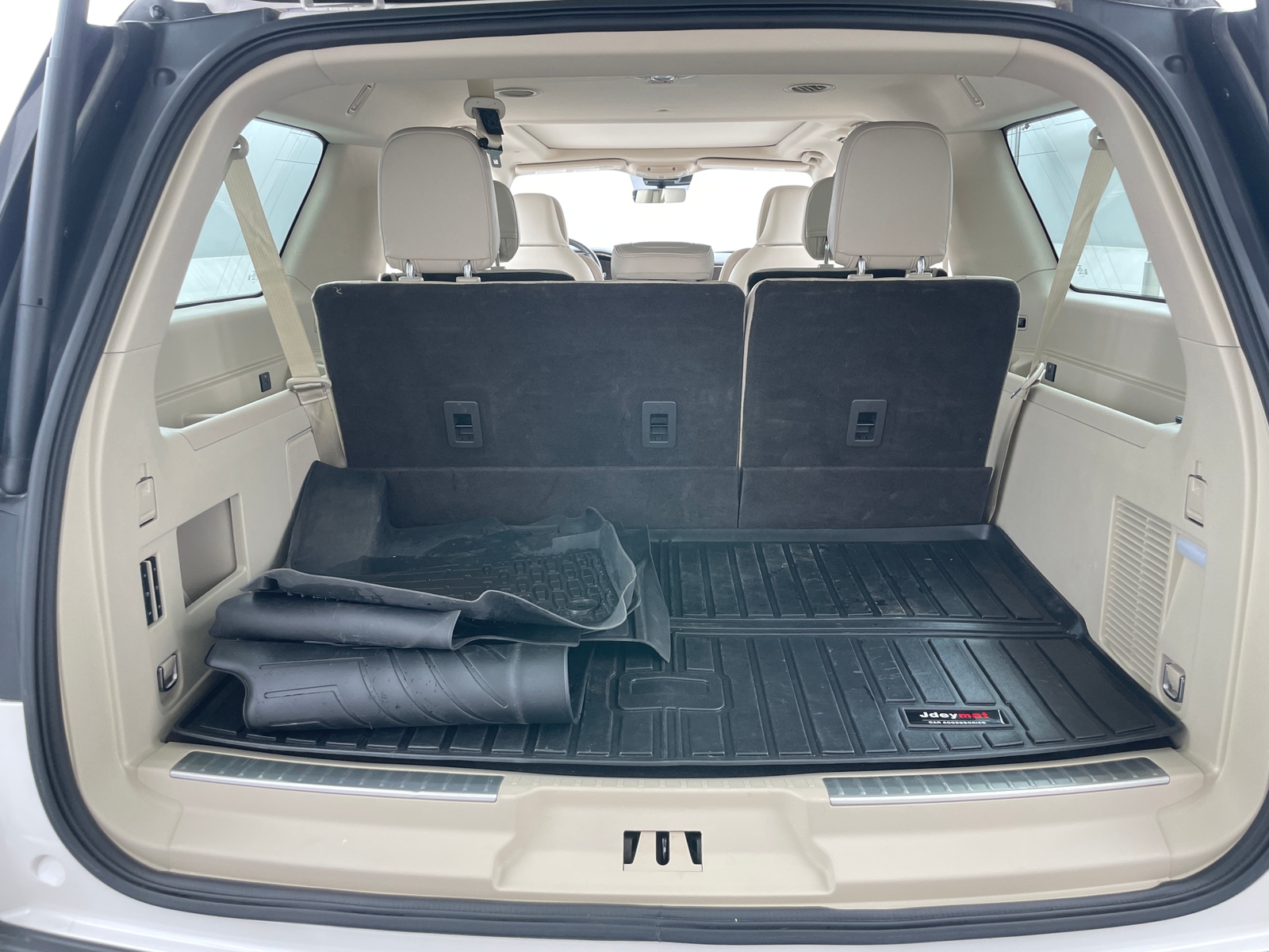 Thumbnail: 2019 Lincoln Navigator L - 6