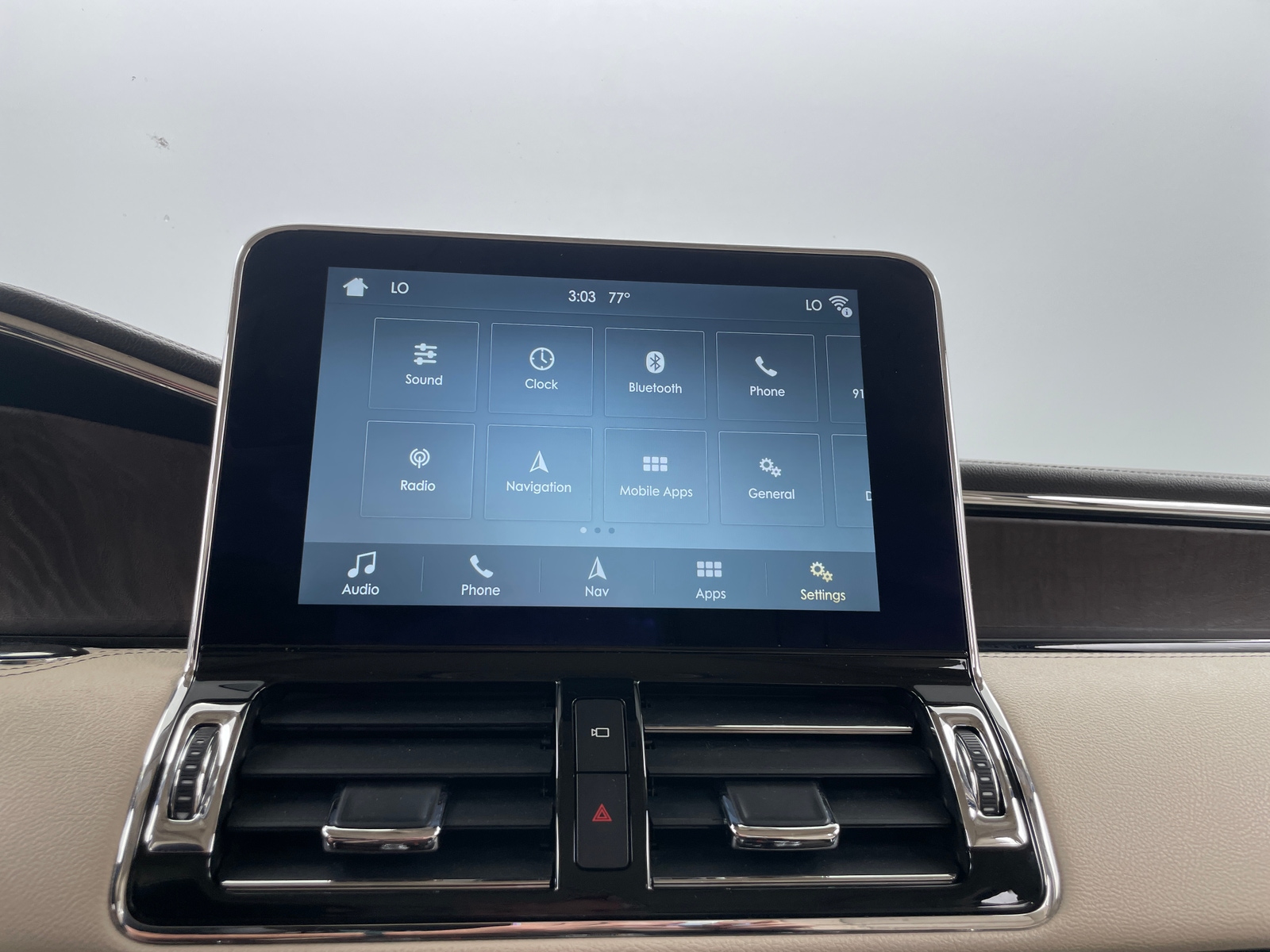 Thumbnail: 2019 Lincoln Navigator L - 3