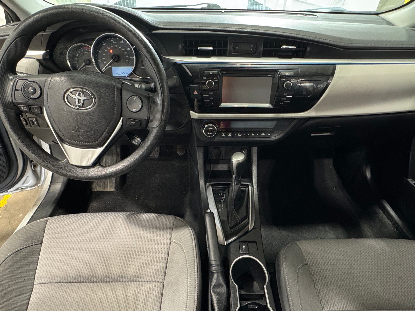 Thumbnail: 2015 Toyota Corolla - 3