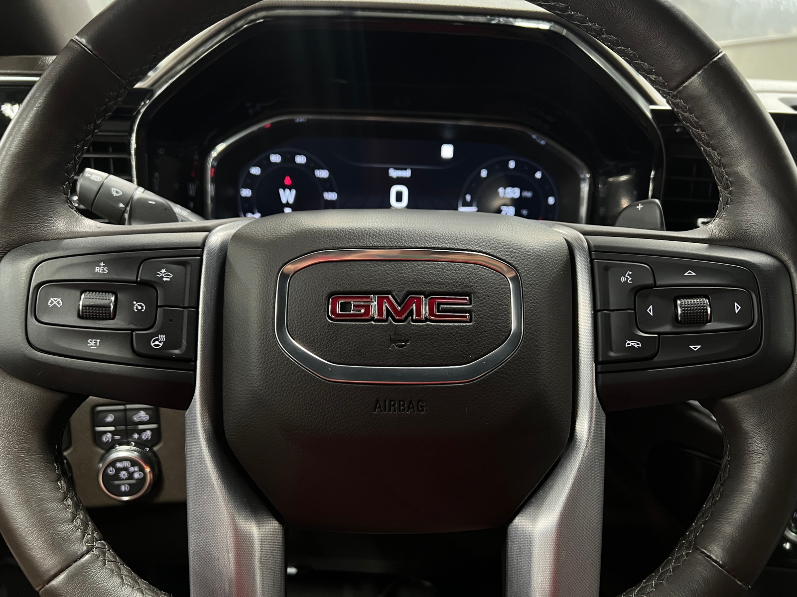 Thumbnail: 2023 GMC Sierra 1500 - 4