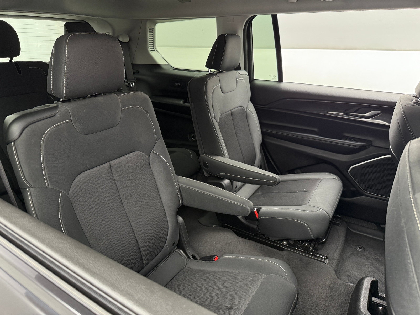 Thumbnail: 2021 Jeep Grand Cherokee L - 6