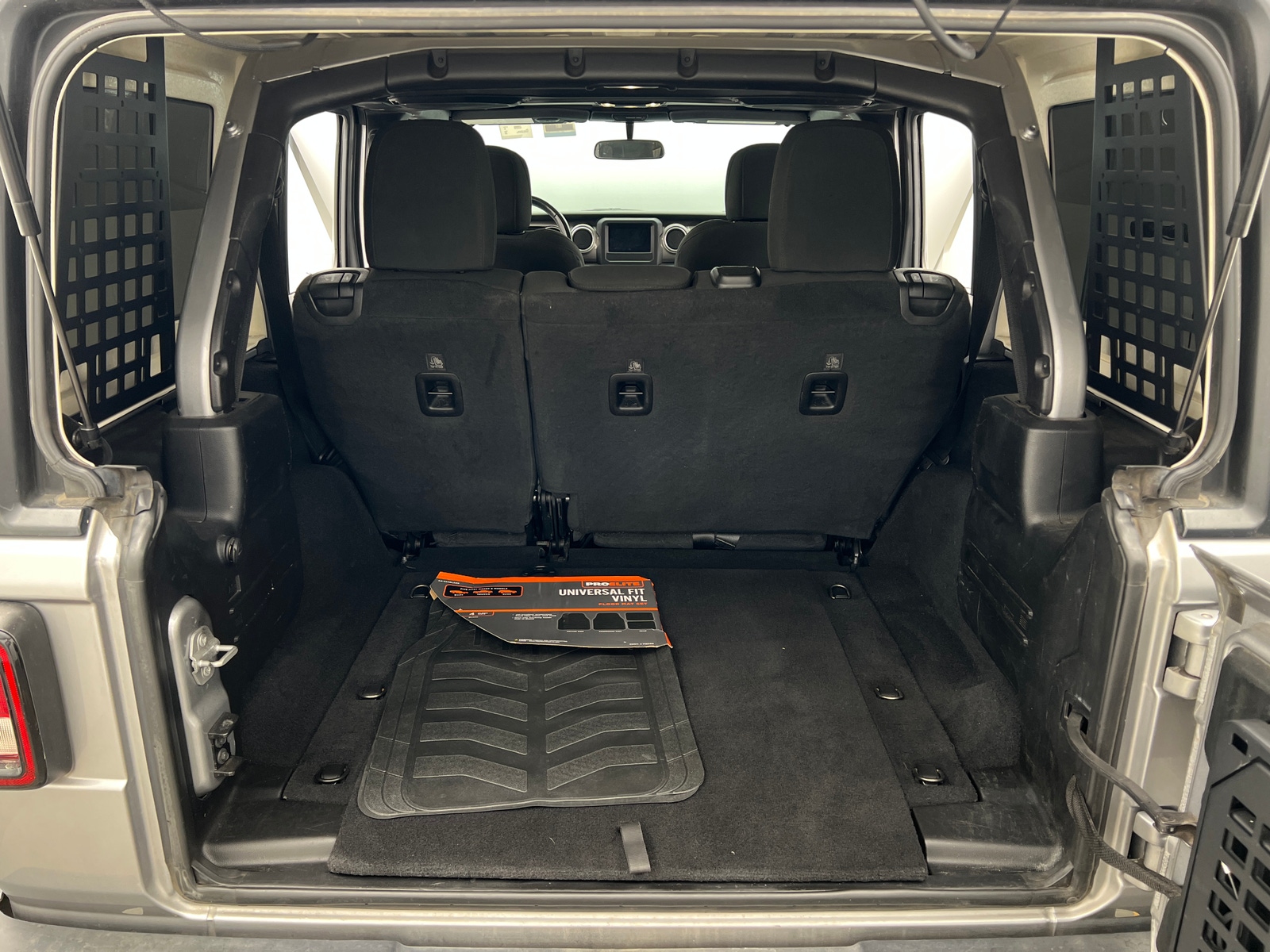 Thumbnail: 2020 Jeep Wrangler - 7