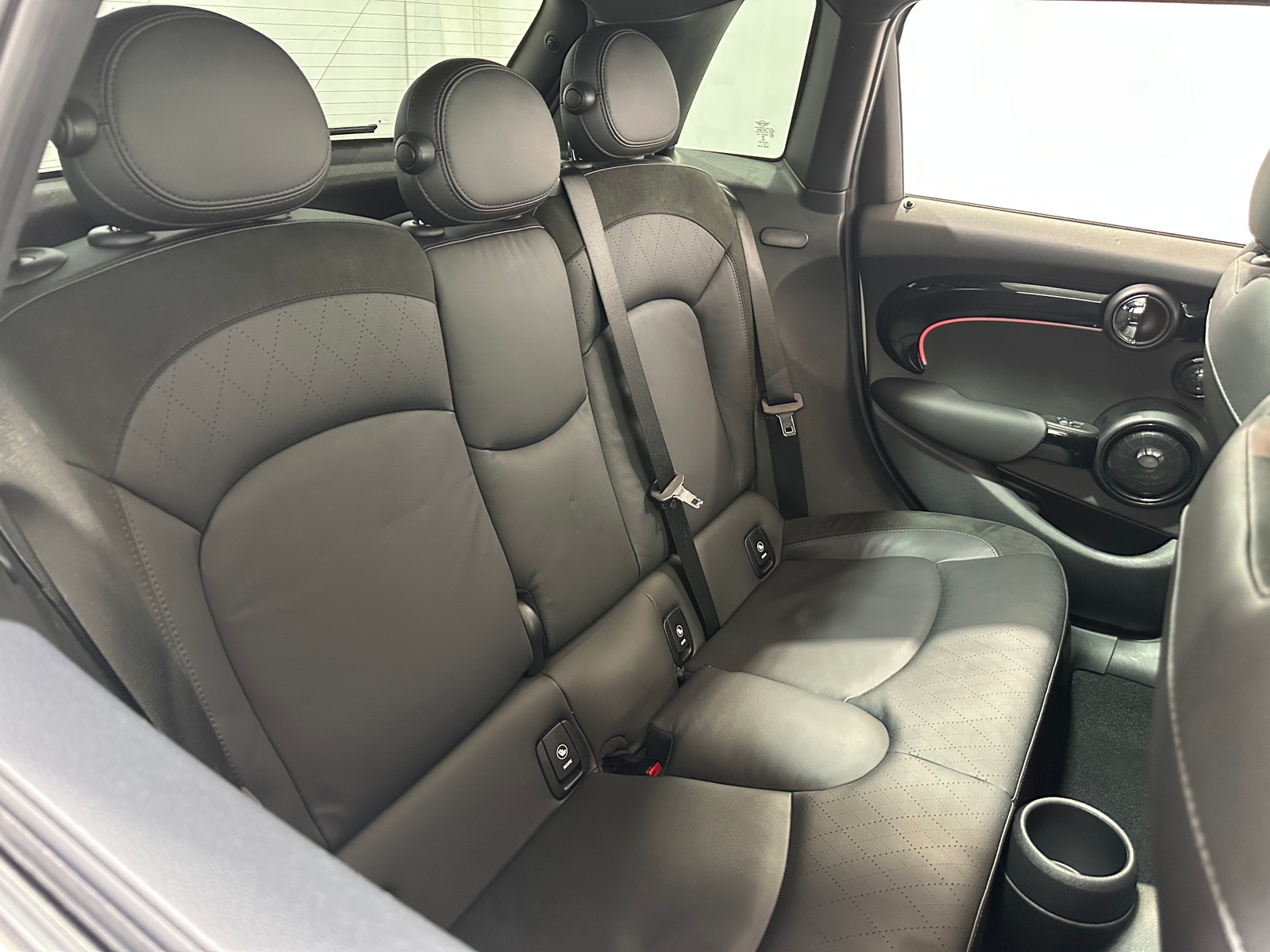 Thumbnail: 2023 MINI Cooper Hardtop - 5