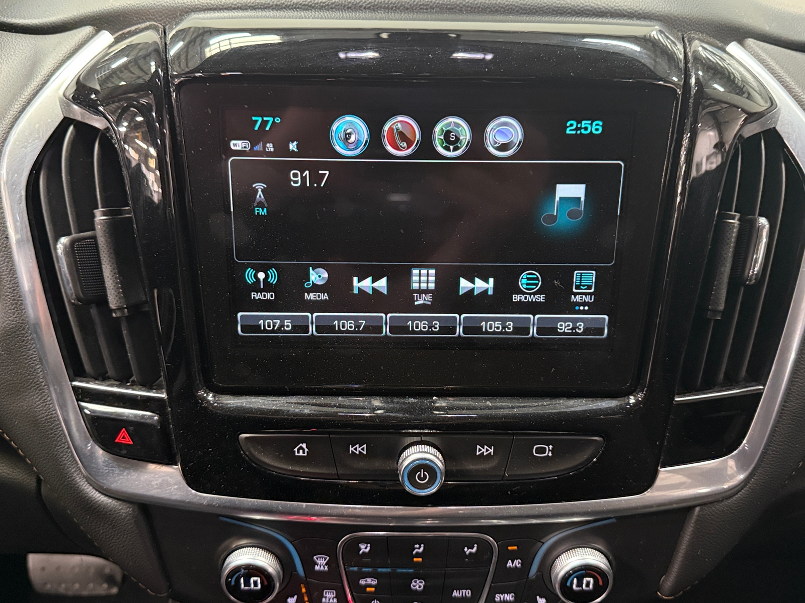 Thumbnail: 2019 Chevrolet Traverse - 4