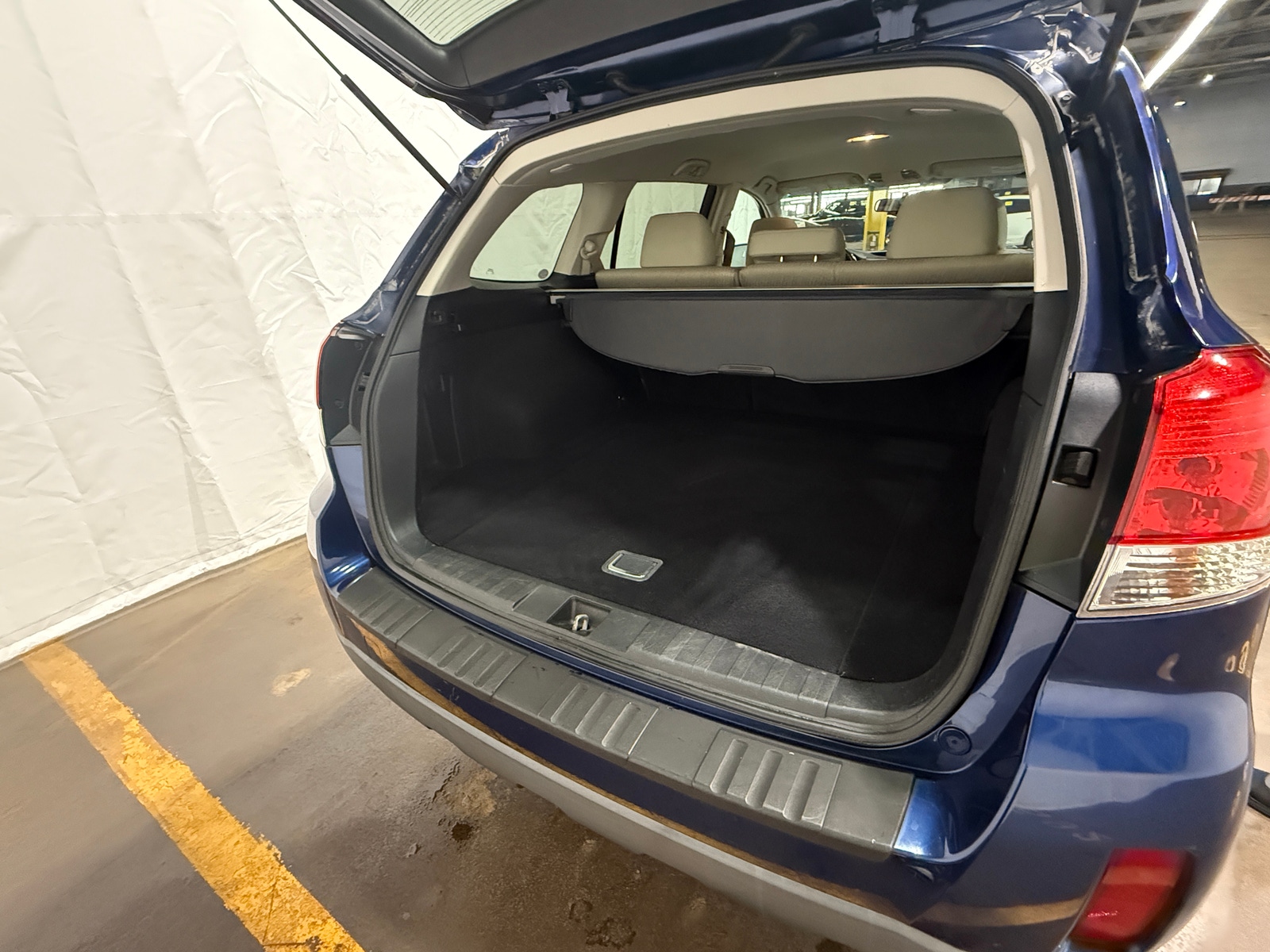 Thumbnail: 2011 Subaru Outback - 7
