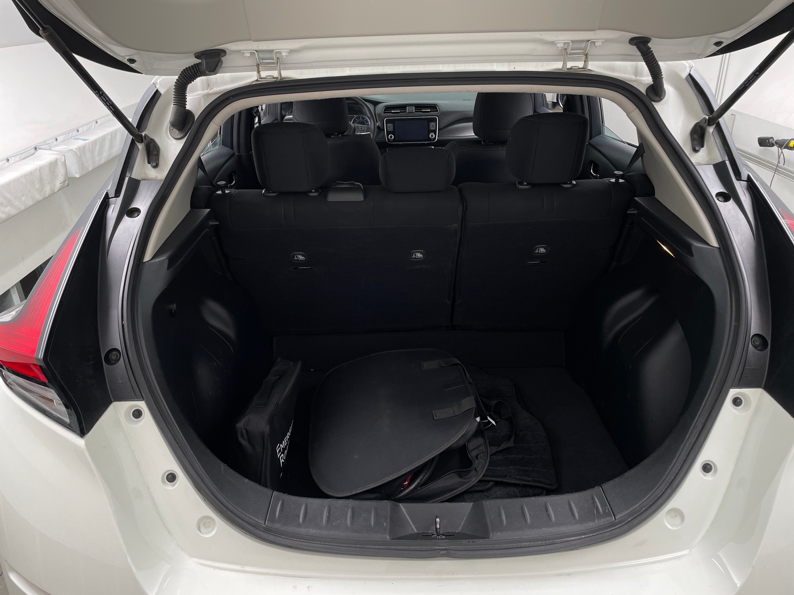 Thumbnail: 2022 Nissan Leaf - 7