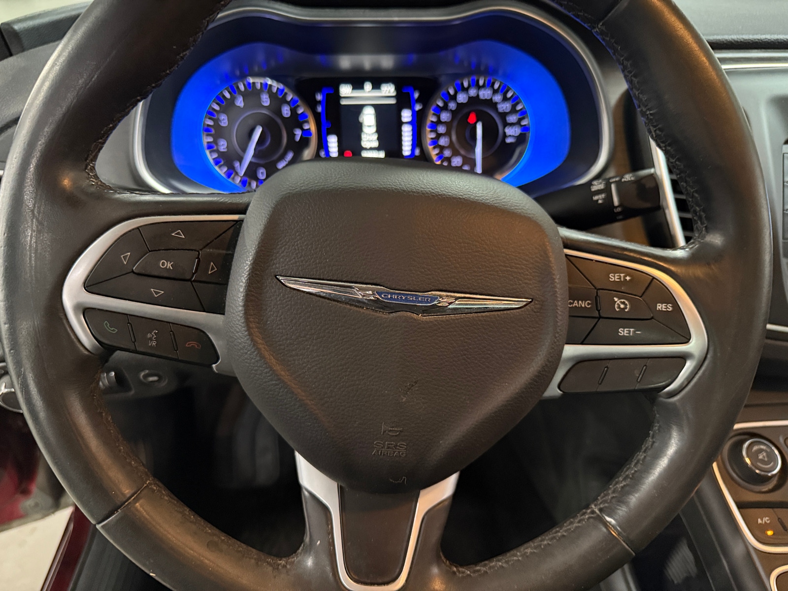 Thumbnail: 2015 Chrysler 200 - 5
