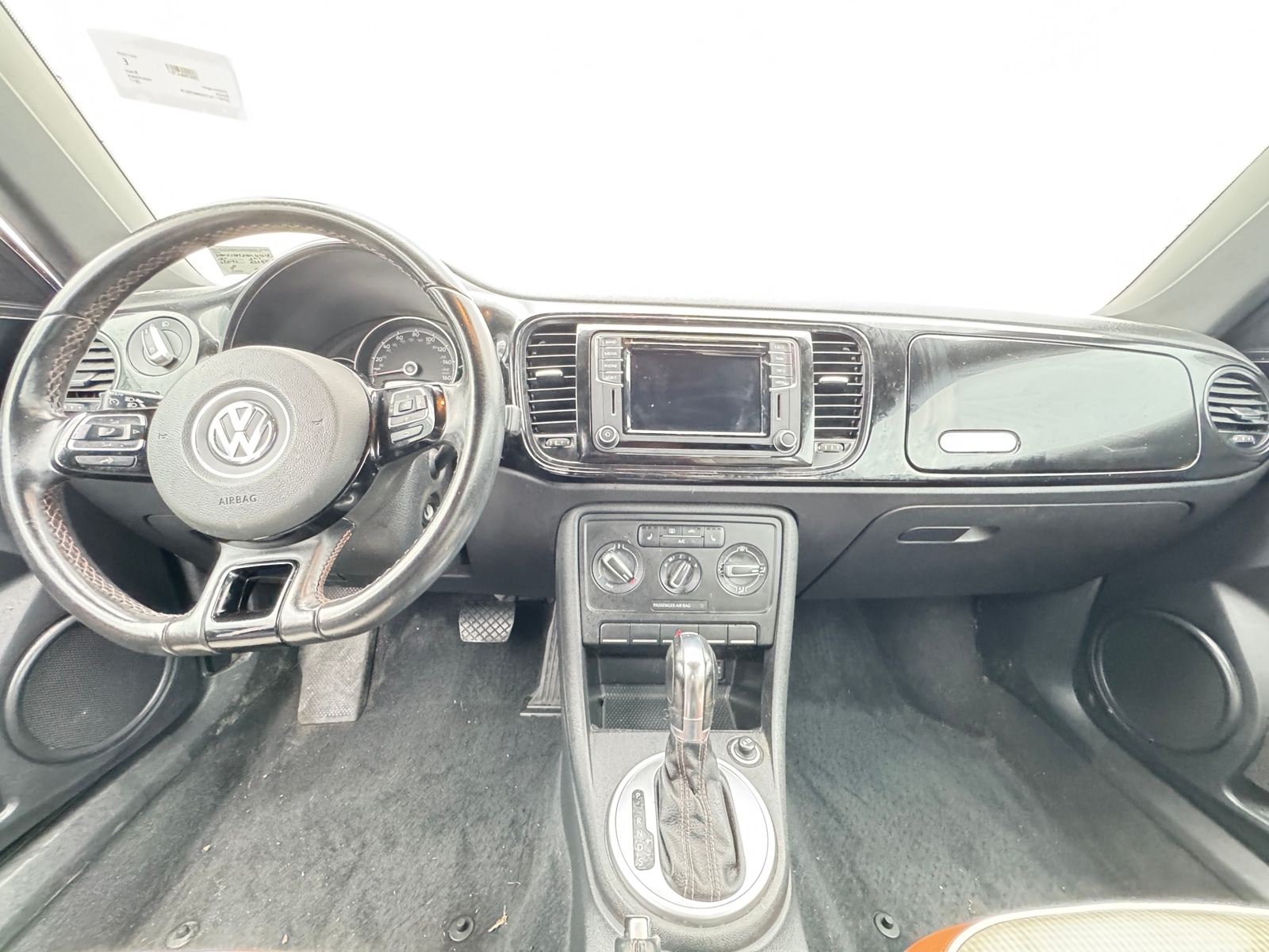 Thumbnail: 2017 Volkswagen Beetle - 3