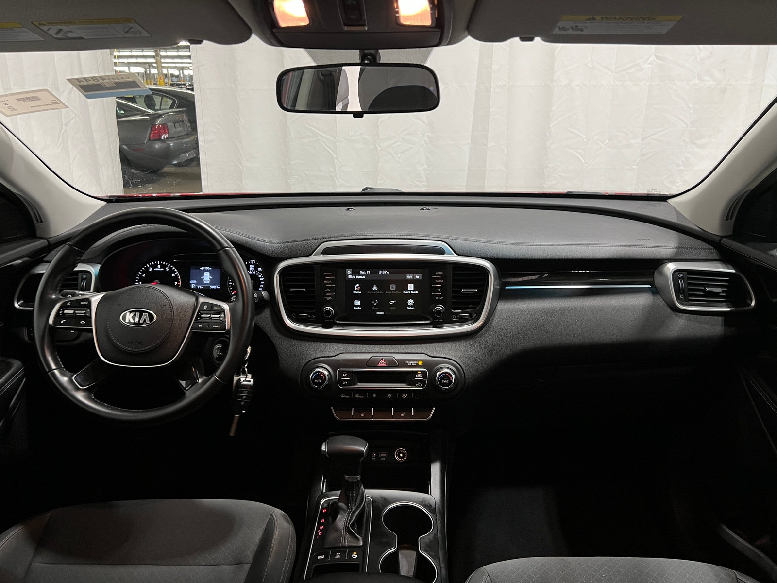 Thumbnail: 2020 Kia Sorento - 3