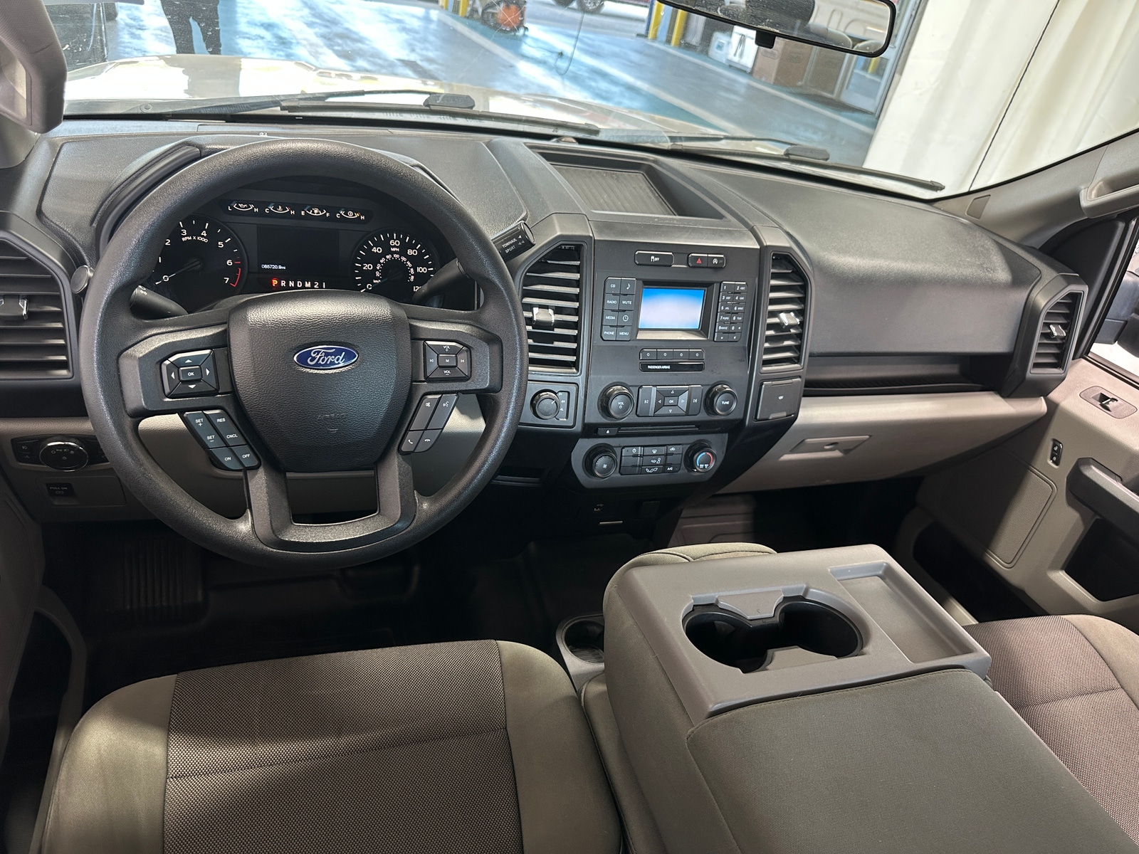 Thumbnail: 2016 Ford Econoline - 3