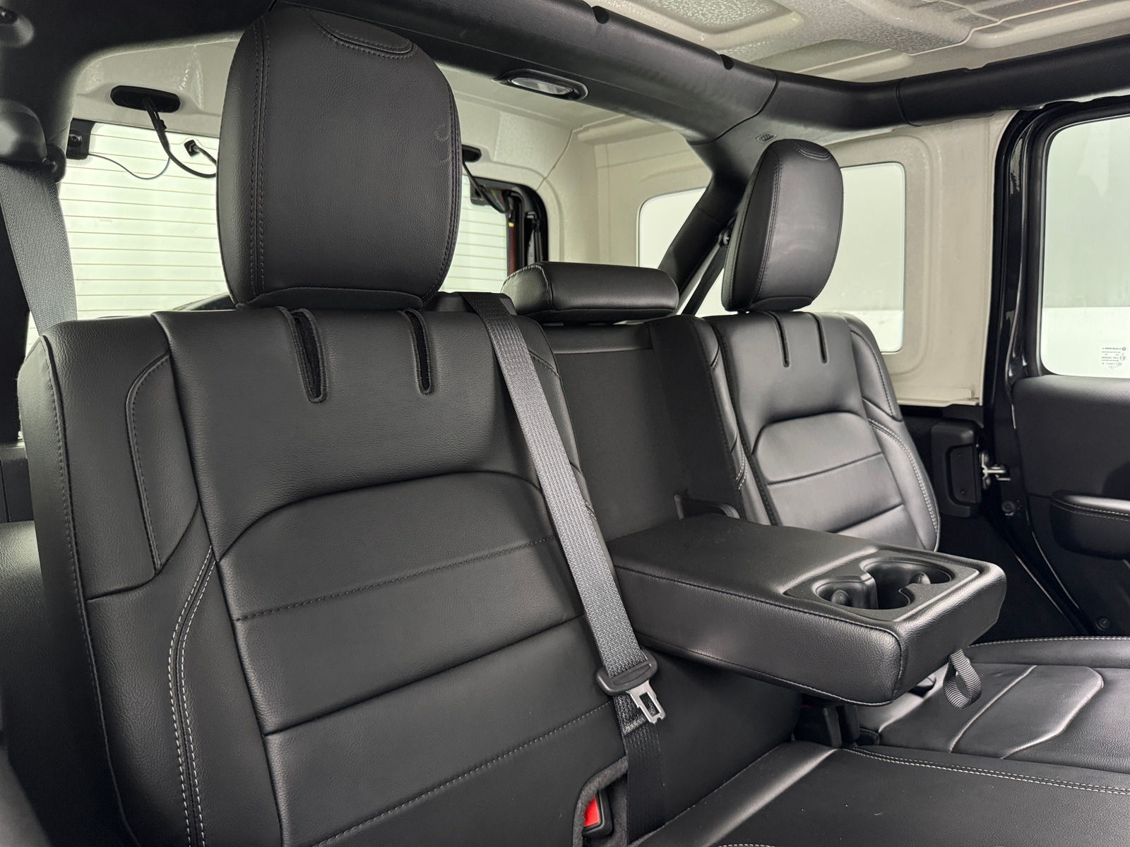 Thumbnail: 2021 Jeep Wrangler - 5