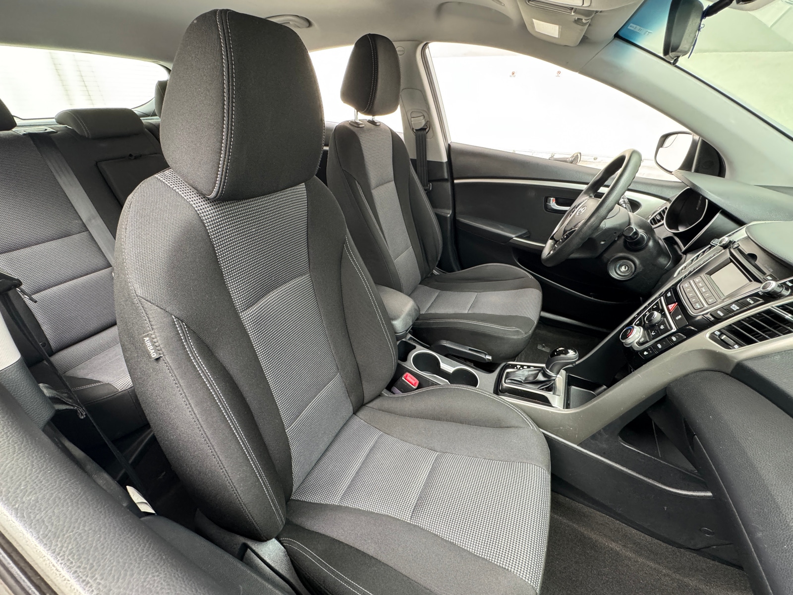 Thumbnail: 2016 Hyundai Elantra - 2