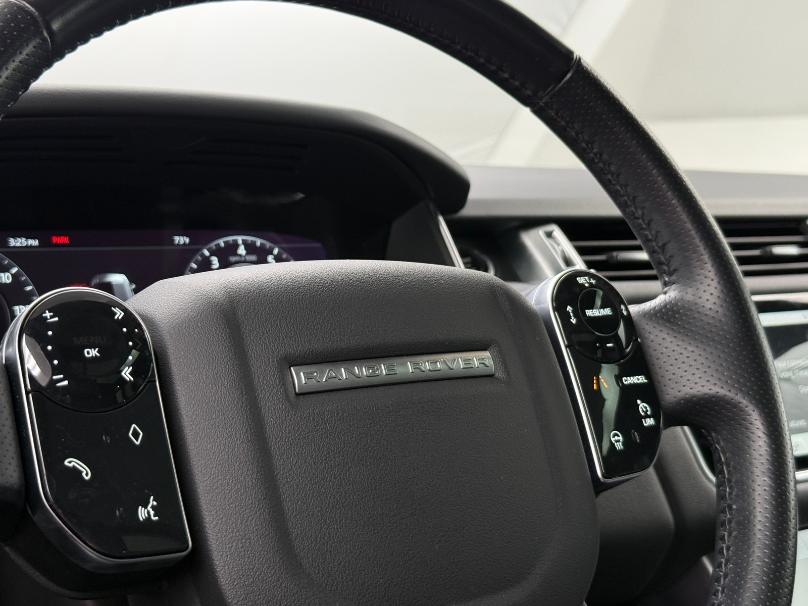 Thumbnail: 2019 Land Rover Range Rover Sport - 4