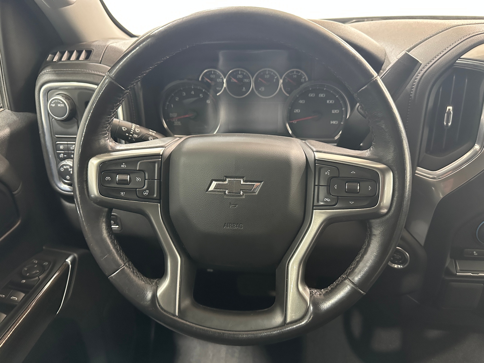 Thumbnail: 2021 Chevrolet Silverado 1500 - 5