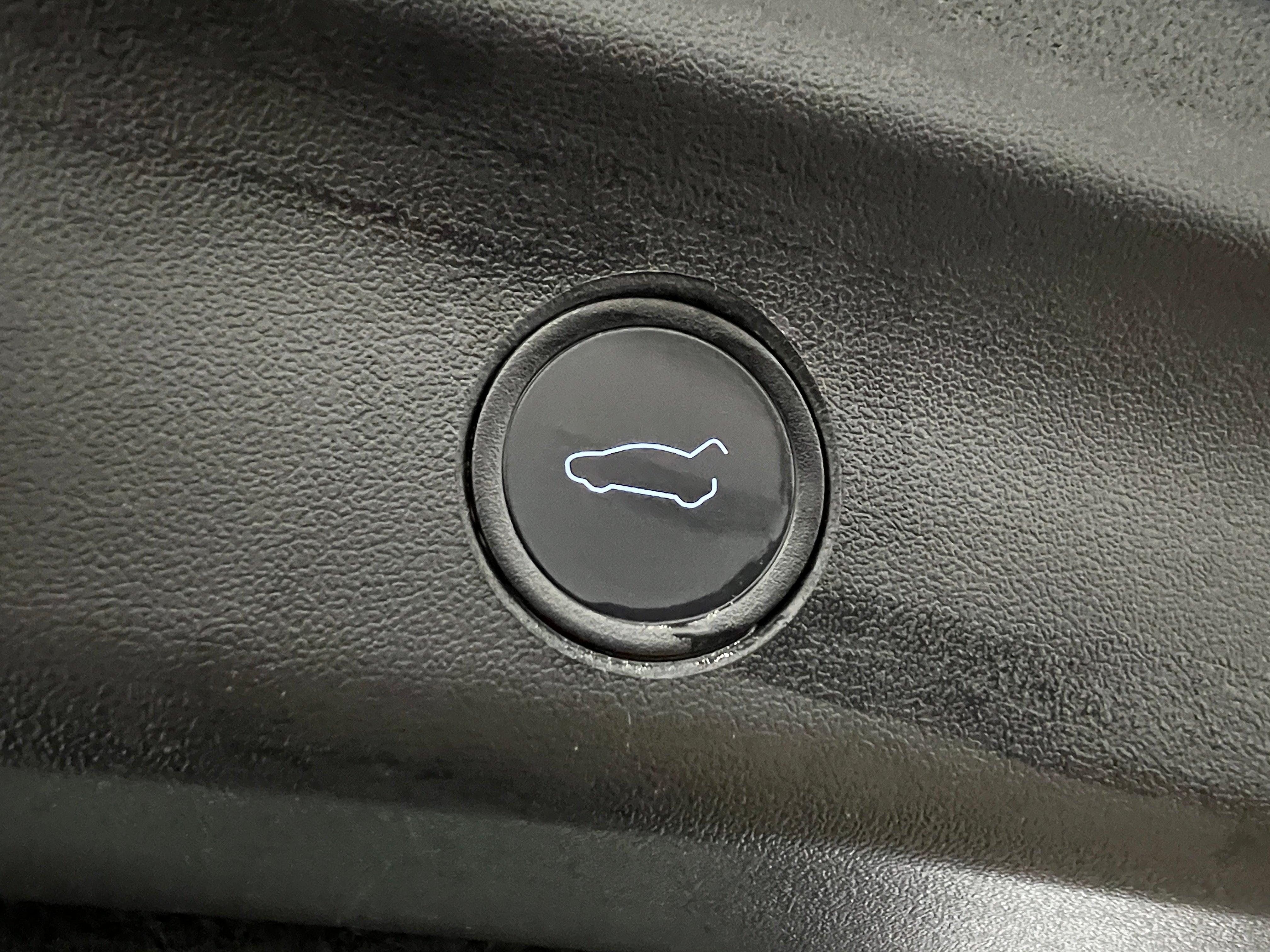 Used 2021 Tesla Model Y Long Range with VIN 5YJYGDEE7MF061637 for sale in Auburn, WA