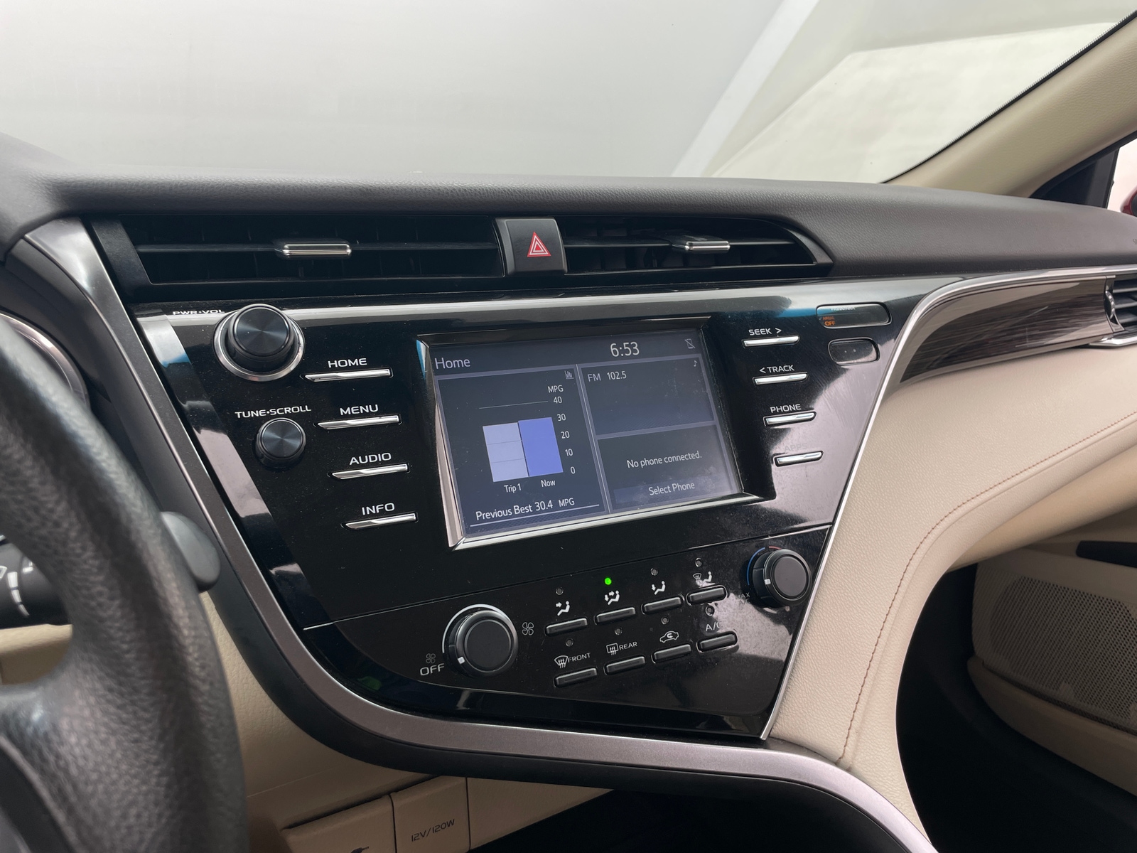 Thumbnail: 2018 Toyota Camry - 4