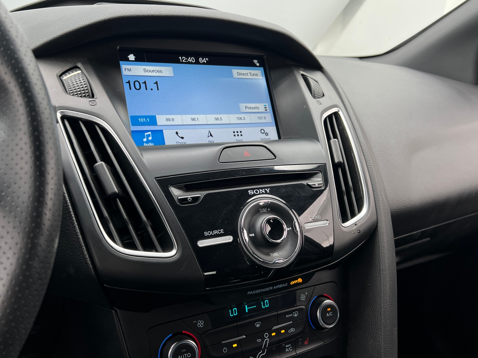 Thumbnail: 2017 Ford Focus - 3