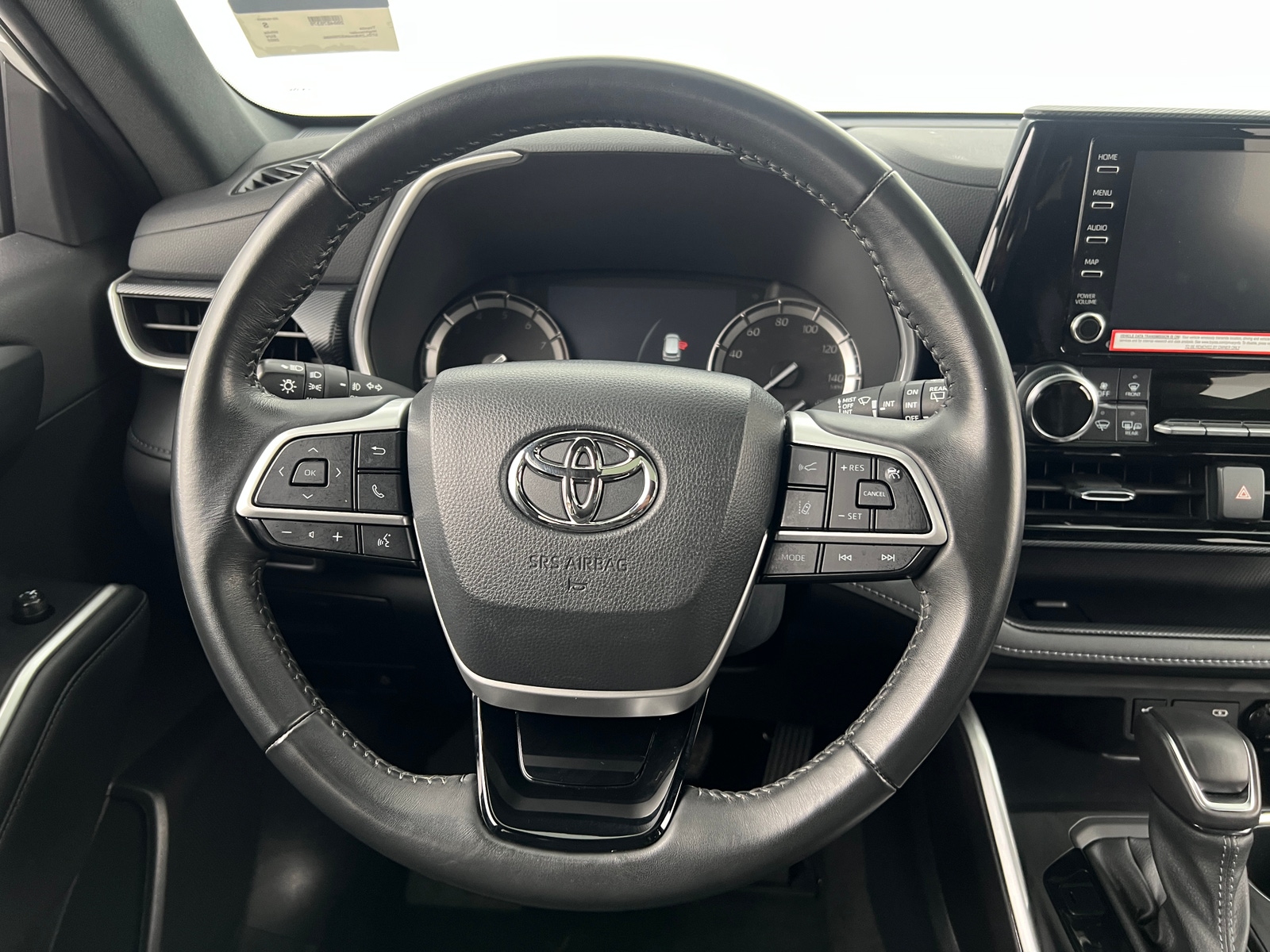 Thumbnail: 2022 Toyota Highlander - 4