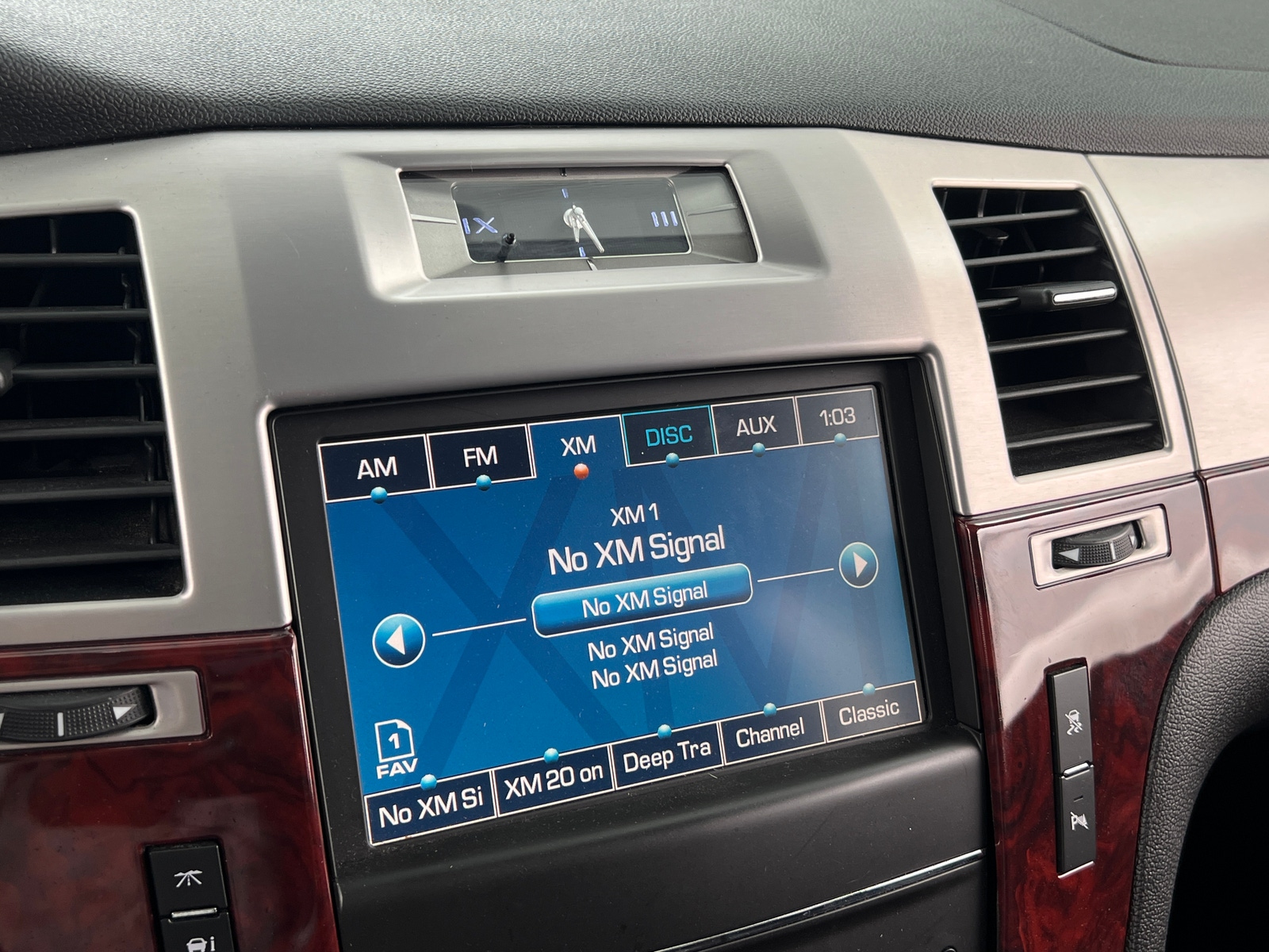 Thumbnail: 2011 Cadillac Escalade - 3