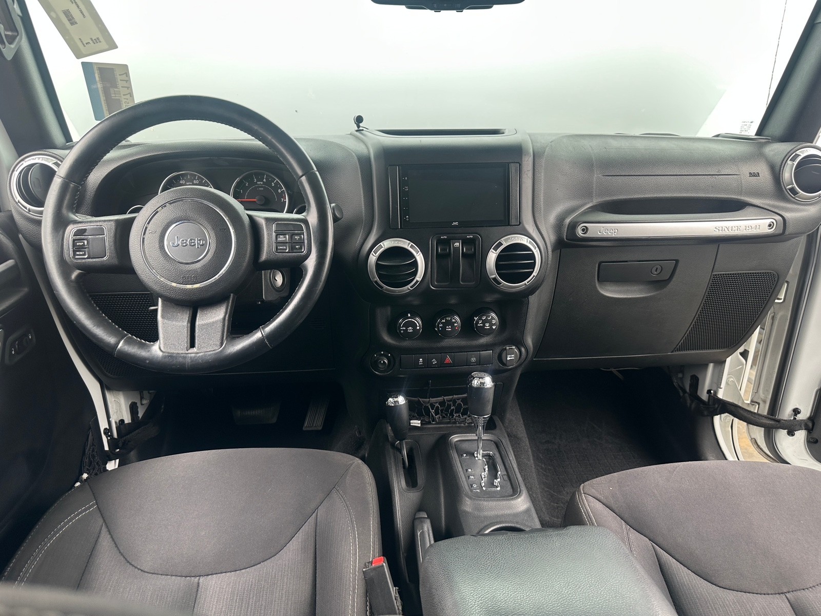 Thumbnail: 2015 Jeep Wrangler - 3