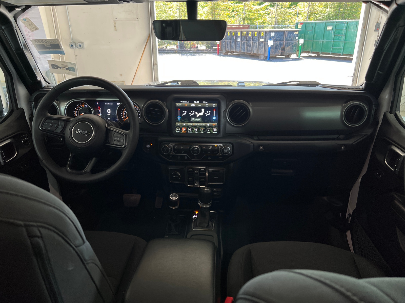 Thumbnail: 2023 Jeep Gladiator - 3