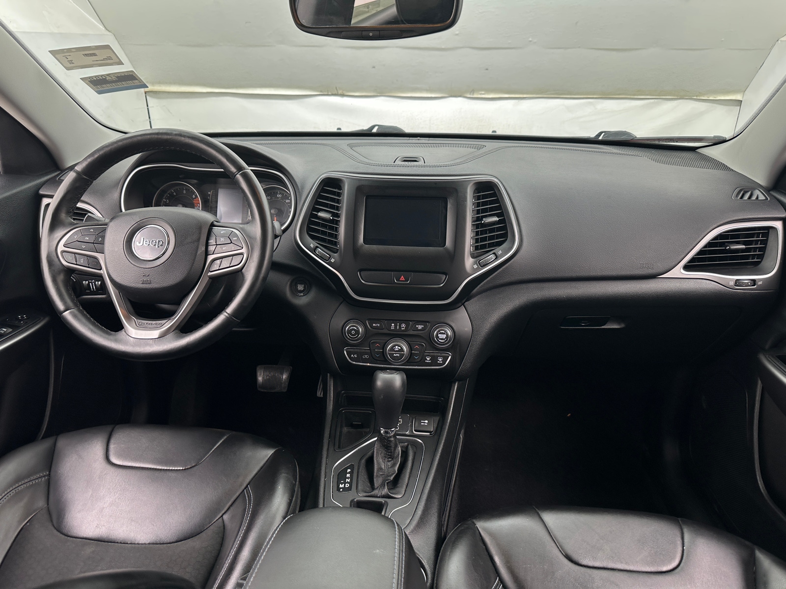Thumbnail: 2019 Jeep Cherokee - 3