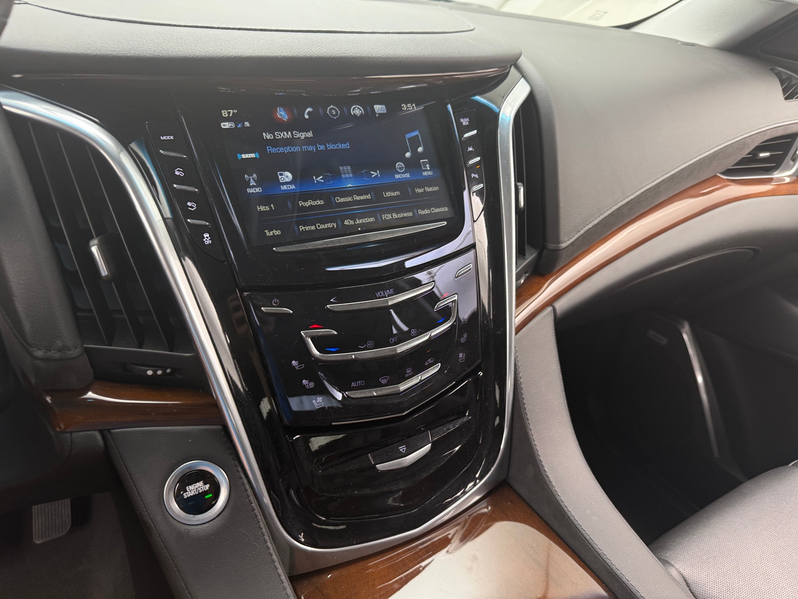 Thumbnail: 2019 Cadillac Escalade - 3